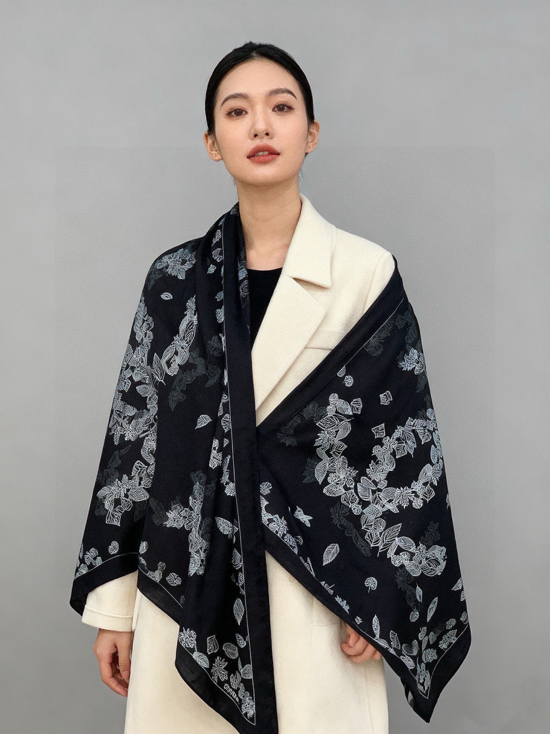 CC Scarf 140cm Black White Silk Cashmere 143729