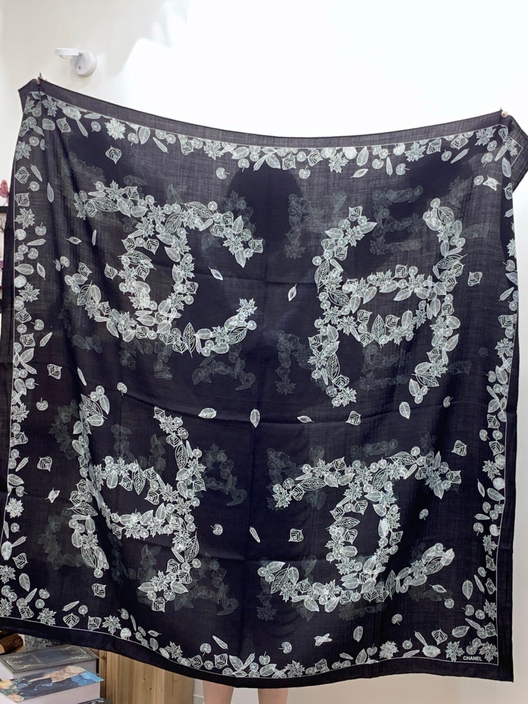 CC Scarf 140cm Black White Silk Cashmere 143729