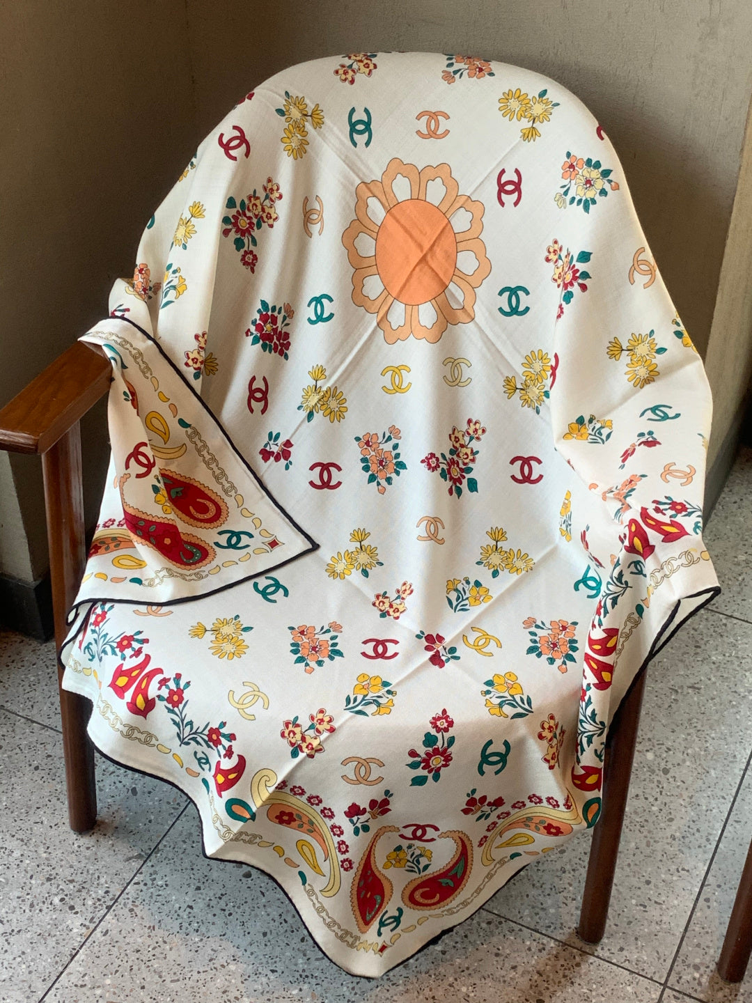 CC Double-Sided Scarf 135cm Ivory Mulberry Silk Cashmere 153169