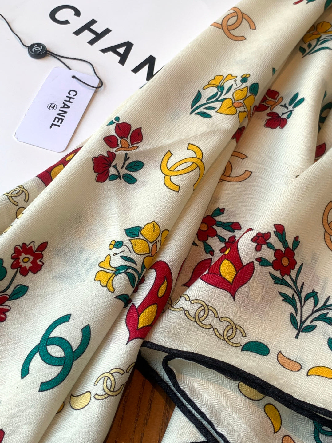 CC Double-Sided Scarf 135cm Ivory Mulberry Silk Cashmere 153169