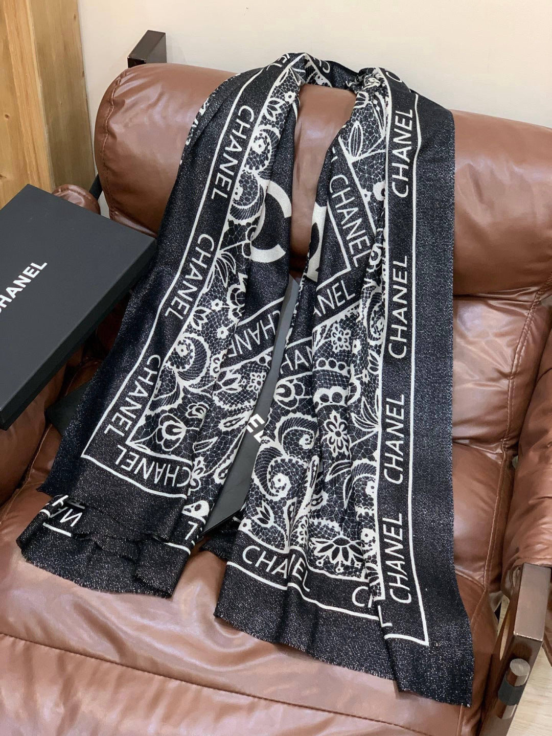 CC Double-Sided Scarf 100*200cm Black White Cashmere 153173