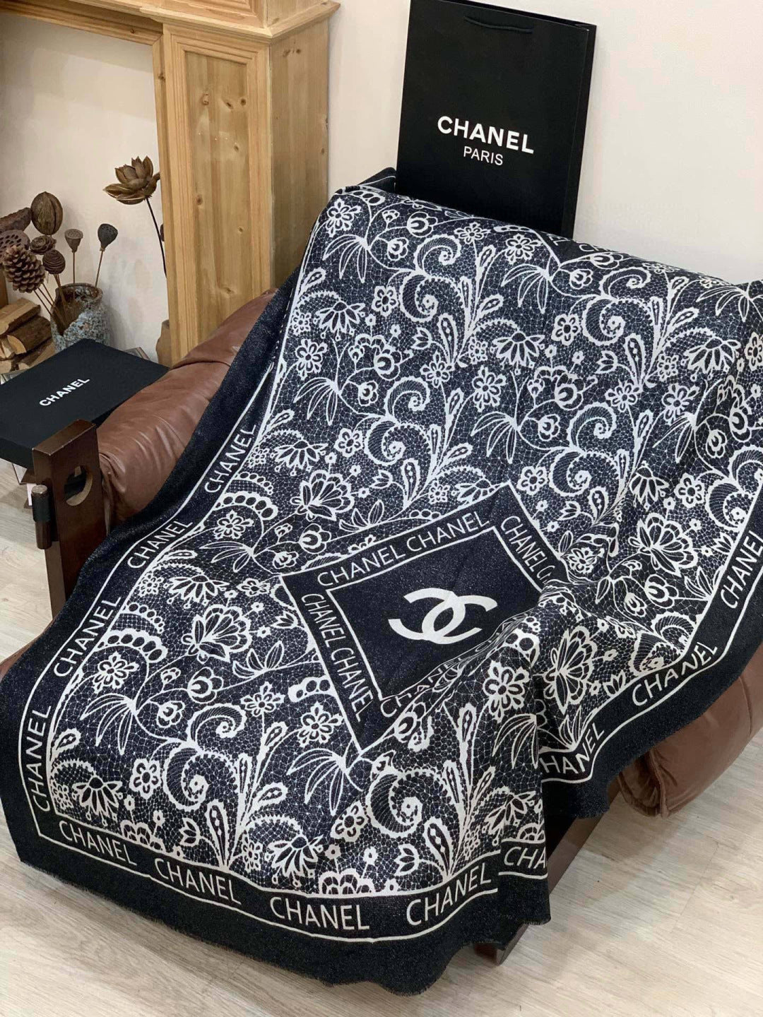 CC Double-Sided Scarf 100*200cm Black White Cashmere 153173