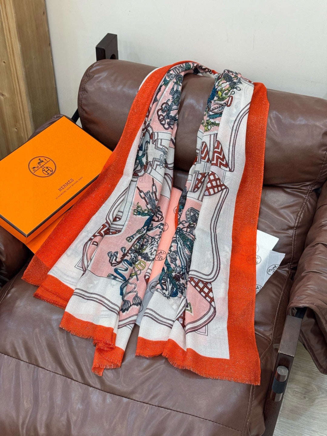 HM 26s Double-sided Scarf 200*100 Rouge Vif White Cashmere 153177