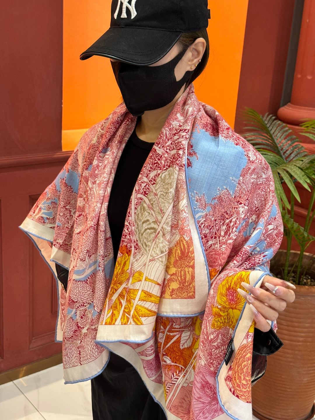 Retour a la Nature Scarf 140cm Hot Pink Colorful Cashmere Silk