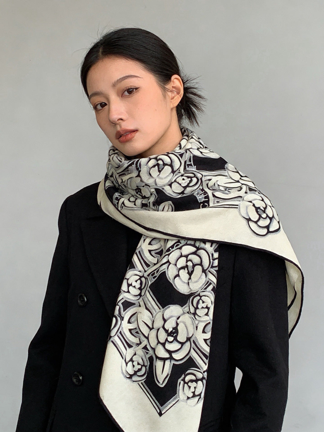 Chanel 26s Scarf 140 In Cashmere Silk 309373