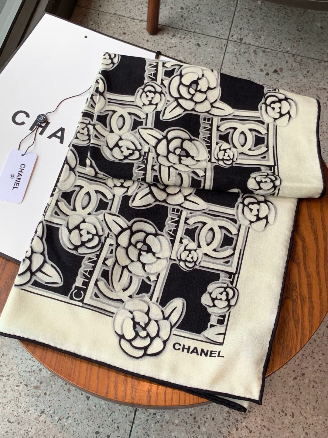 Chanel 26s Scarf 140 In Cashmere Silk 309373