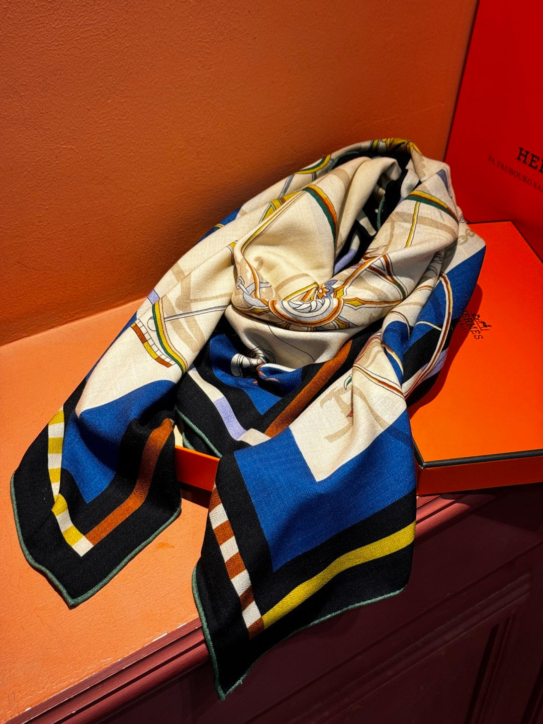 HM Scarf 140x140 Colorful Twill Silk Cashmere 571925