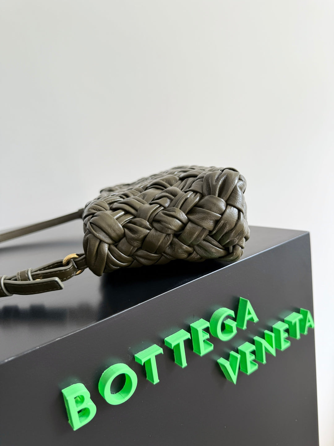 BV Kalimero chacha Bag 28.5cm Olive Leather