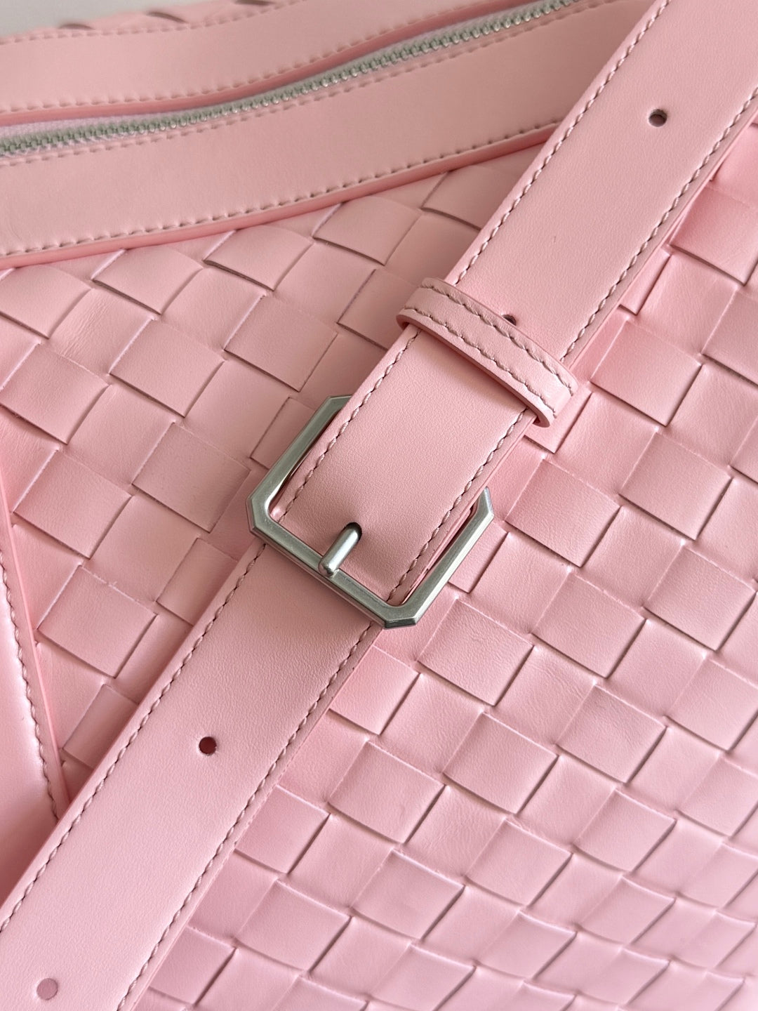 BV 25s Replica Bottega Veneta Duffel Bag Pink Intrecciato leather