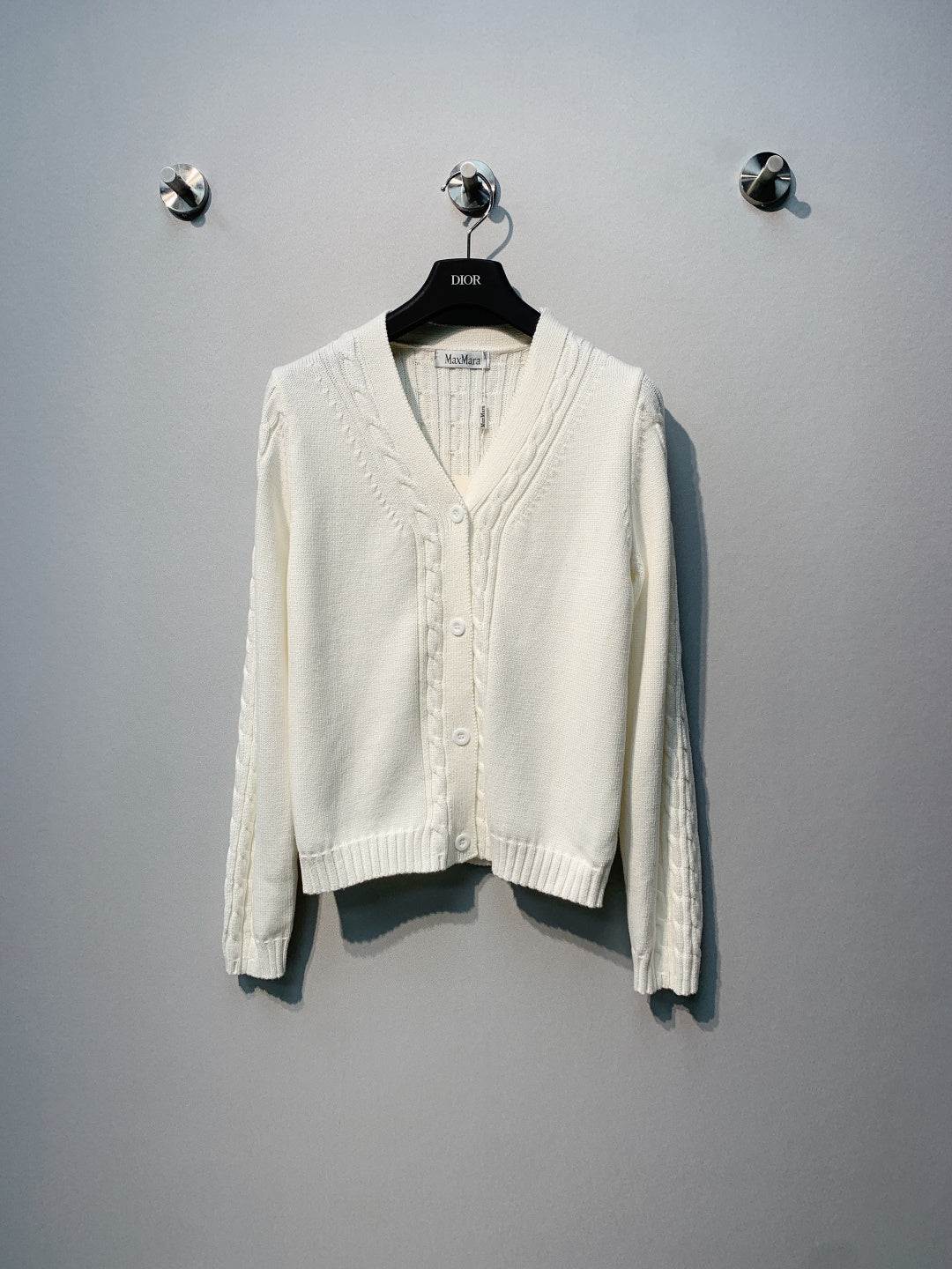 MaxMara Knit V-neck White Wool cardigan 342106