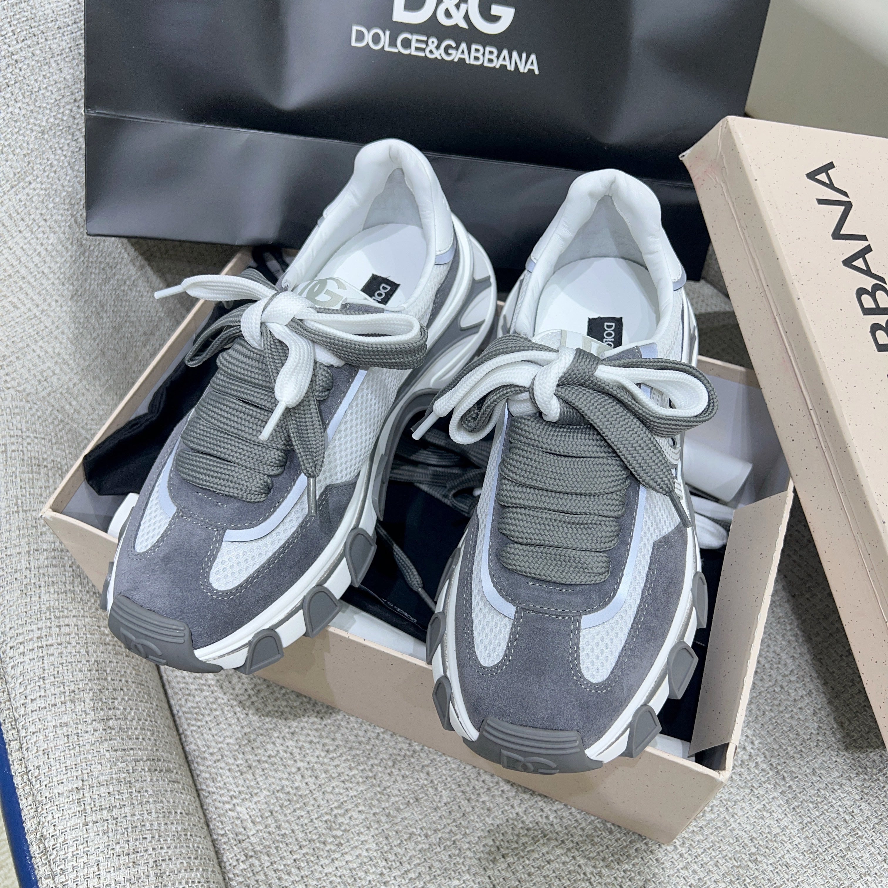 DG Country Road Sneakers Grey White Mesh Suede 852462