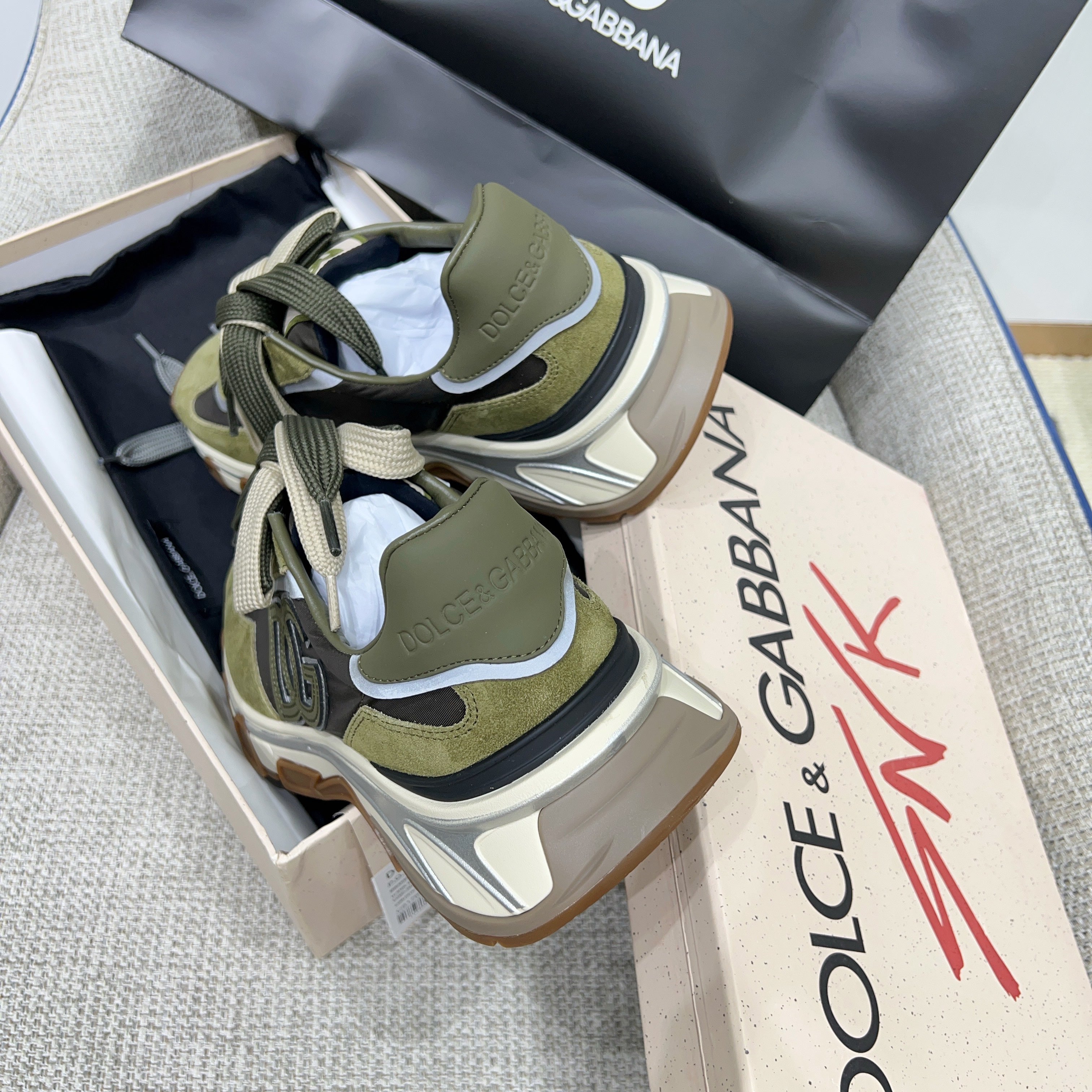 DG Country Road Sneakers Black Olive Mesh Suede 852464