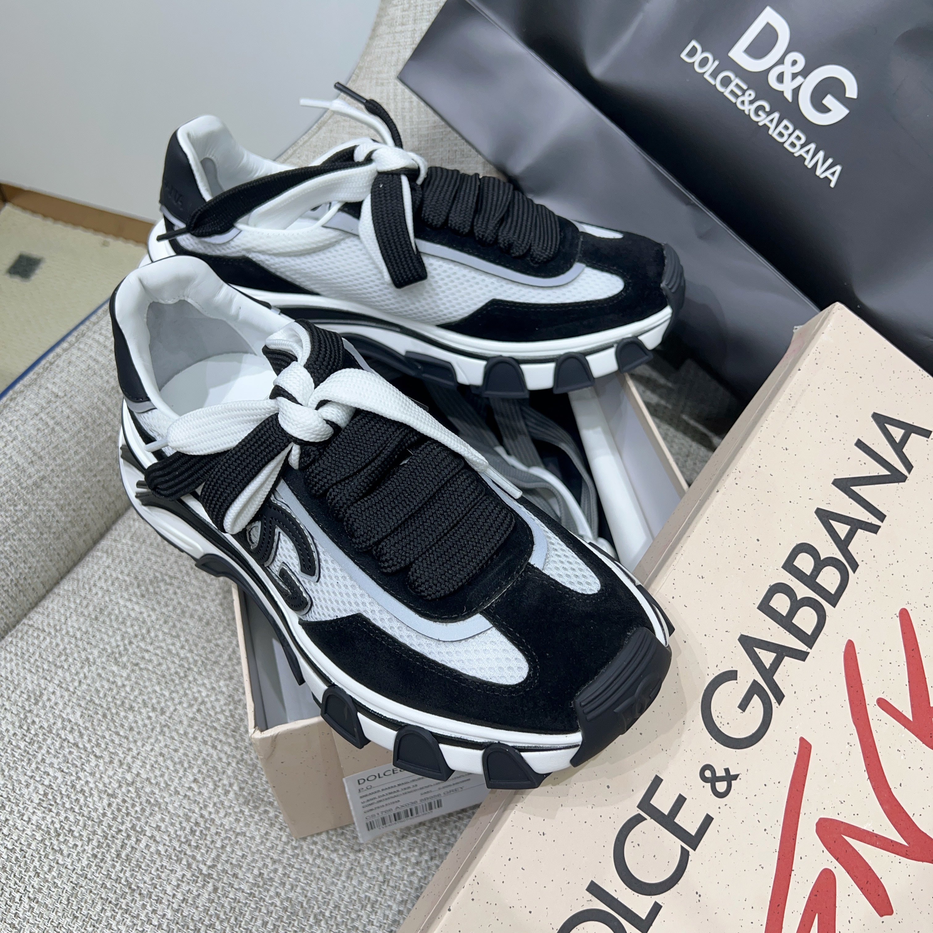 DG Country Road Sneakers Black White Mesh Suede 852465