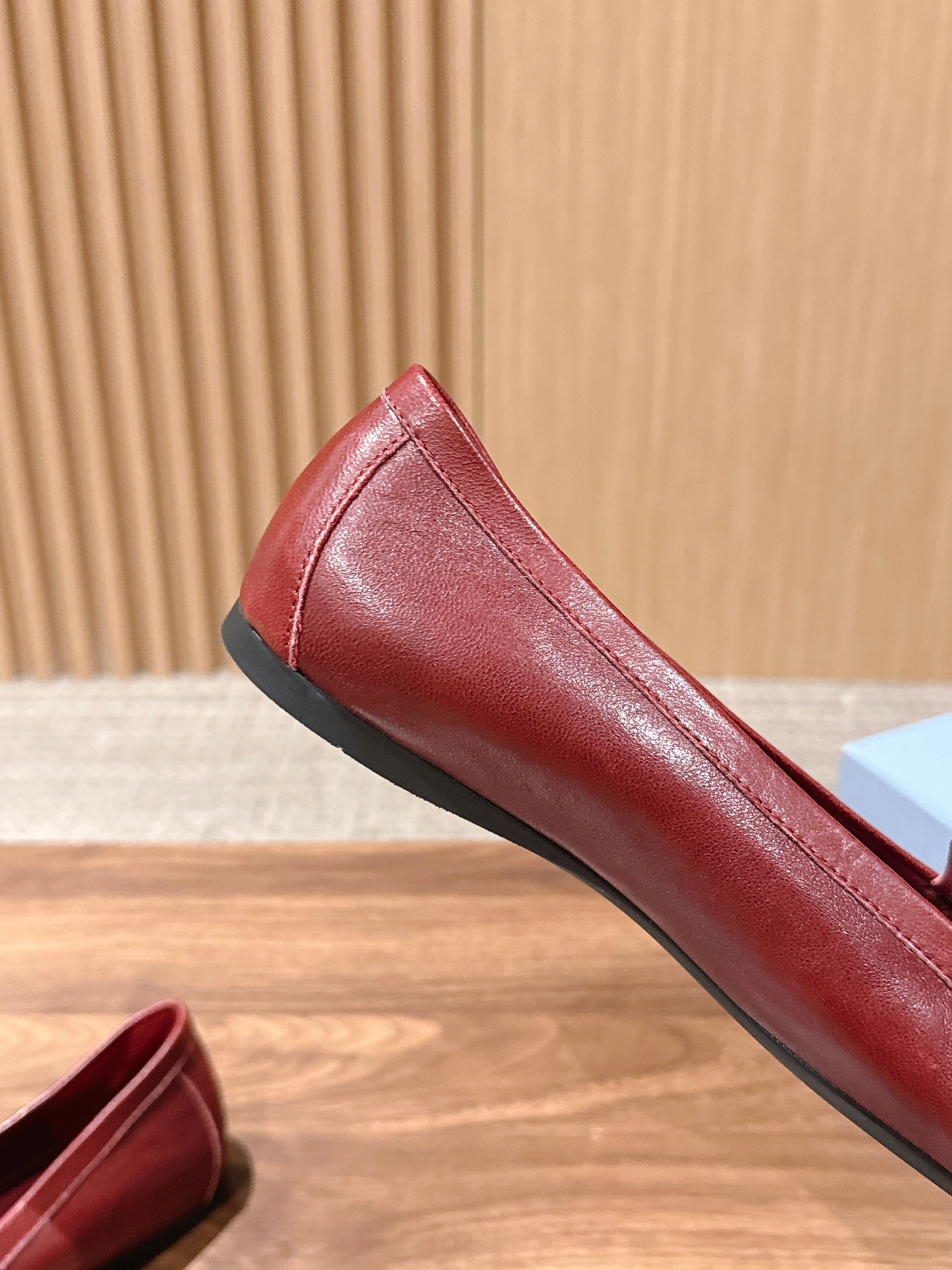 Prada 26s Loafers Burgundy Sheepskin 974895