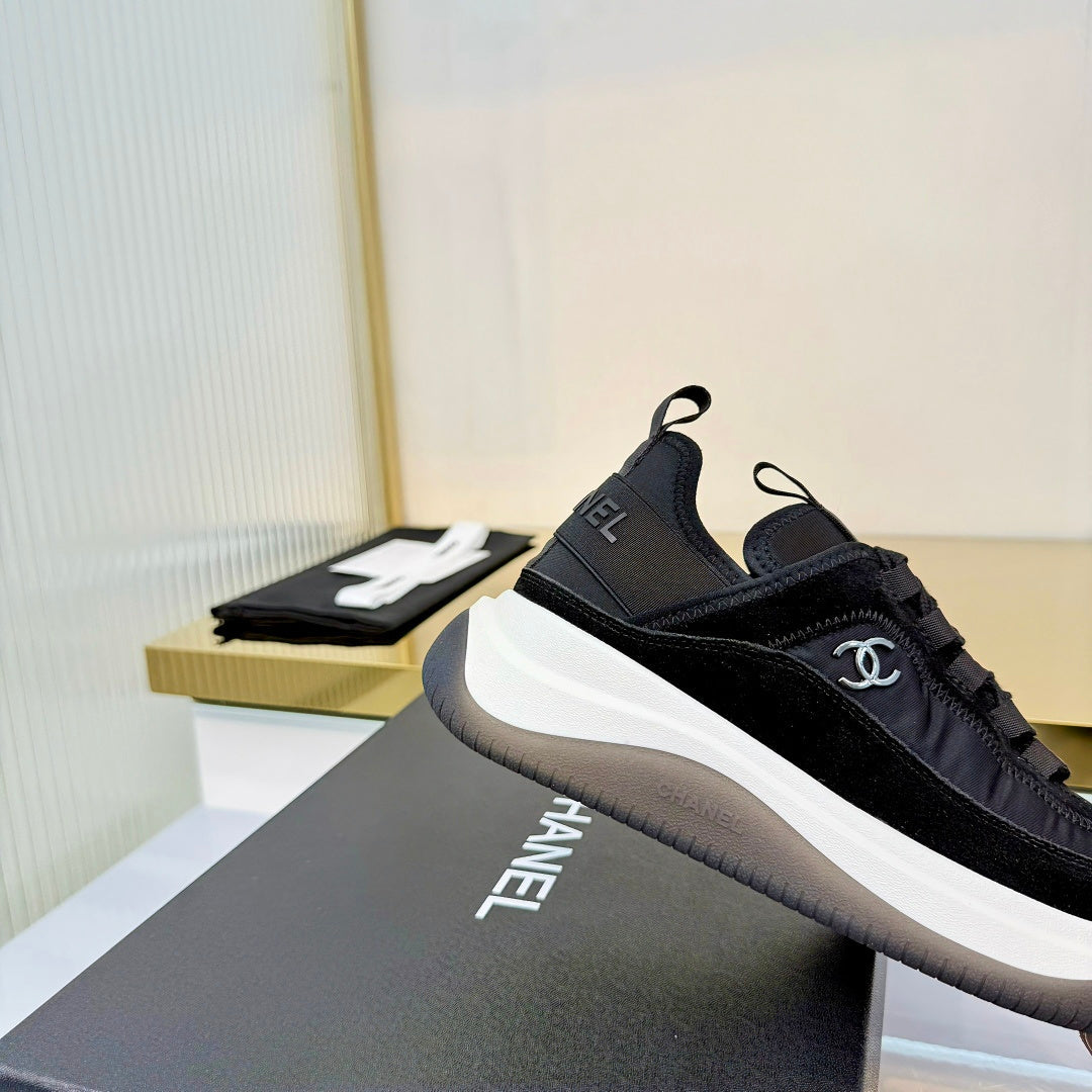 CC 26s Casual Sneakers Black Suede 928048