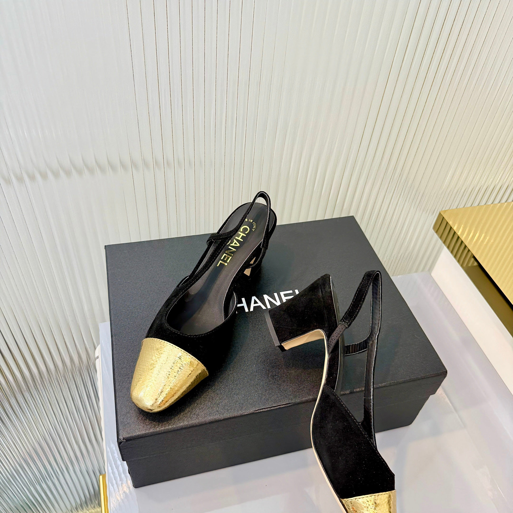 CC 26 Slingback High Heel 6.5cm Gold Black Suede 714020