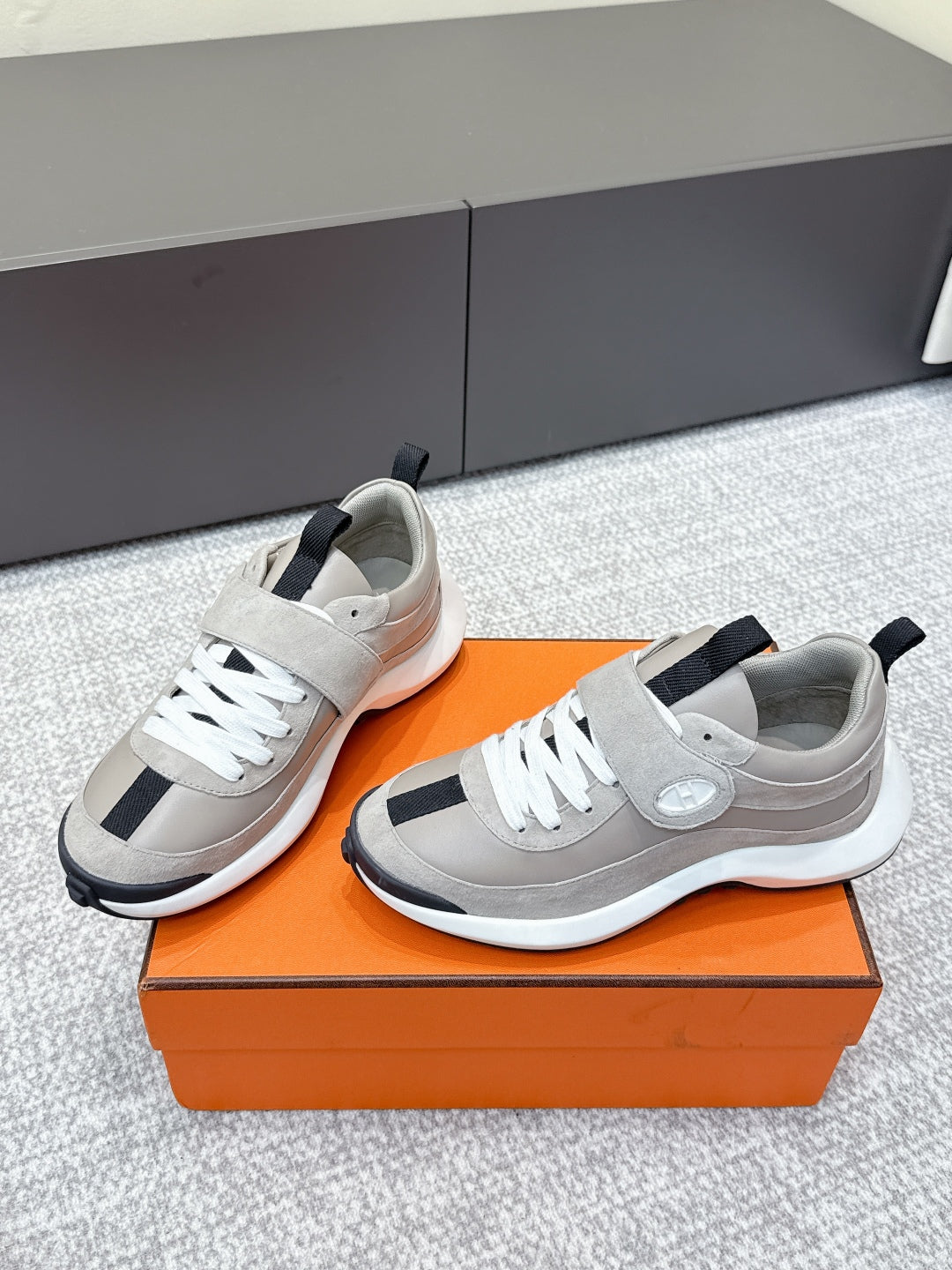 HM 25s Loop Sneaker Gray Suede Lamskin 462189