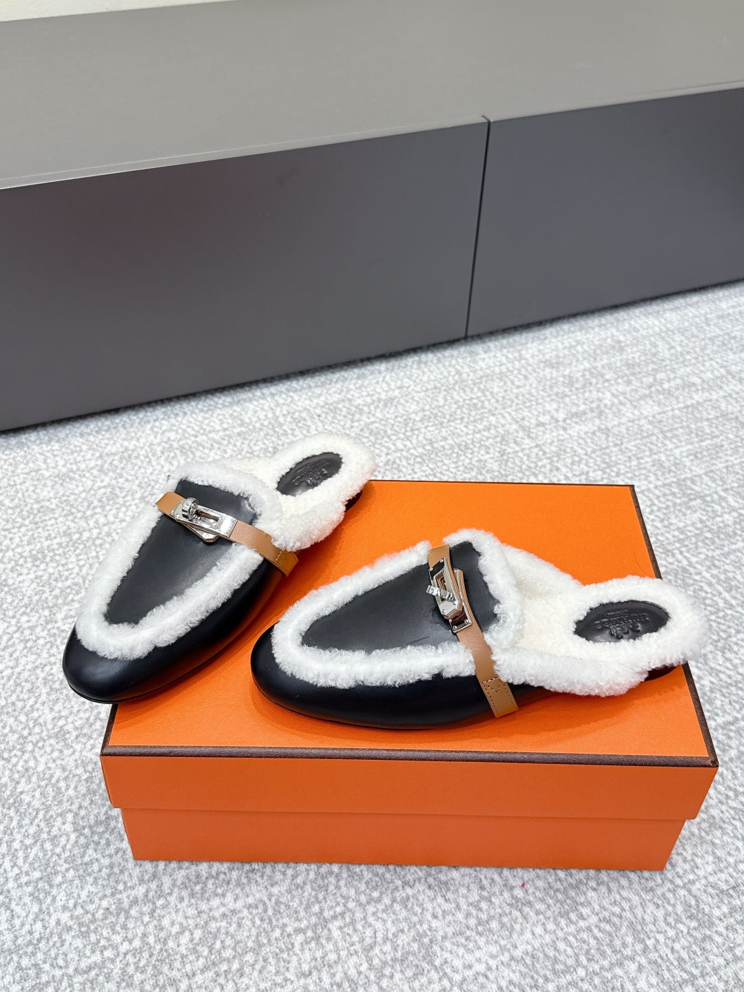 HM 25ss Oz Mule Black Goatskin And Shearling 461941