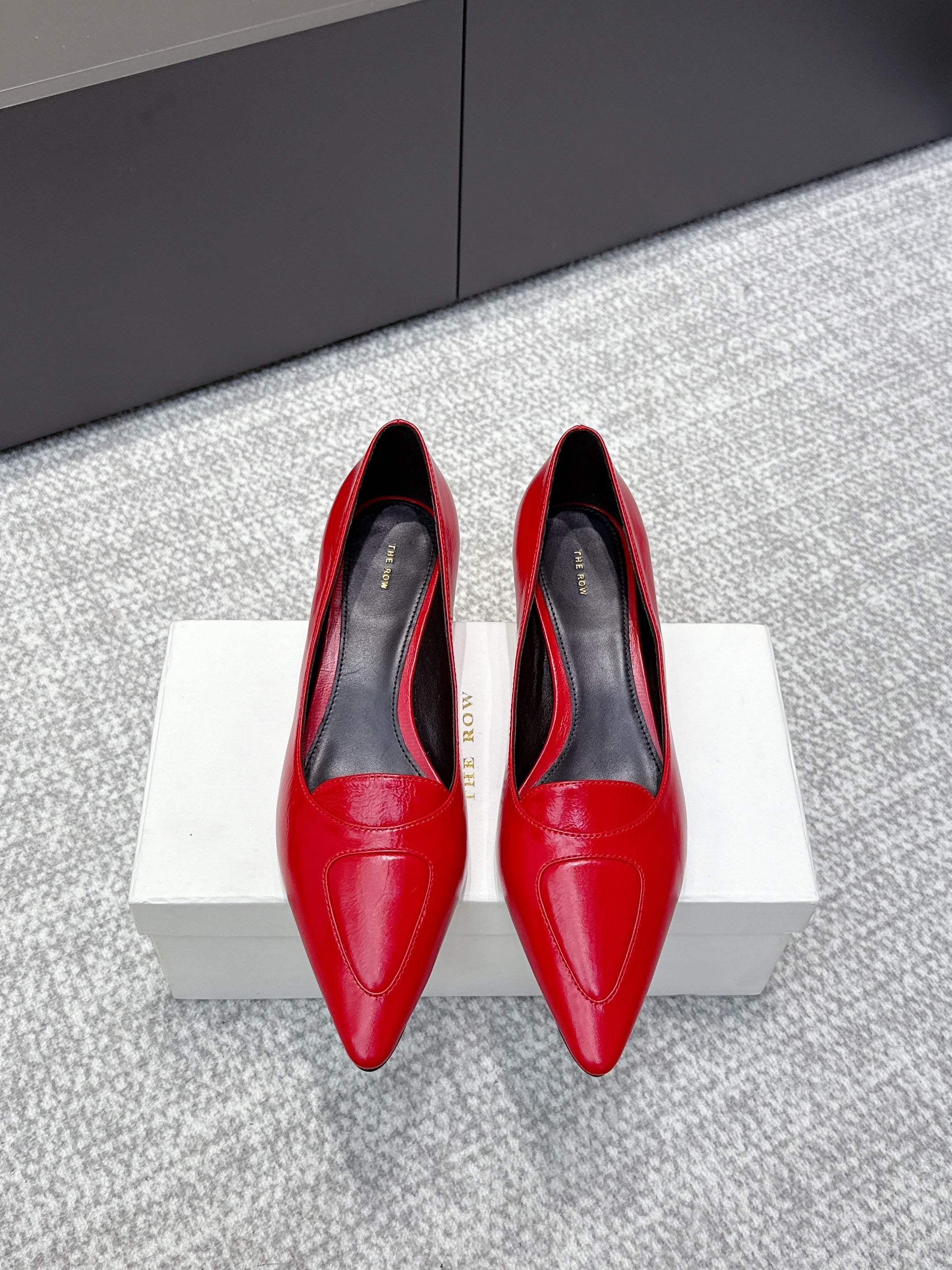 The Row Viv Kitten Pumps 3.5cm Red Sheepskin 451301