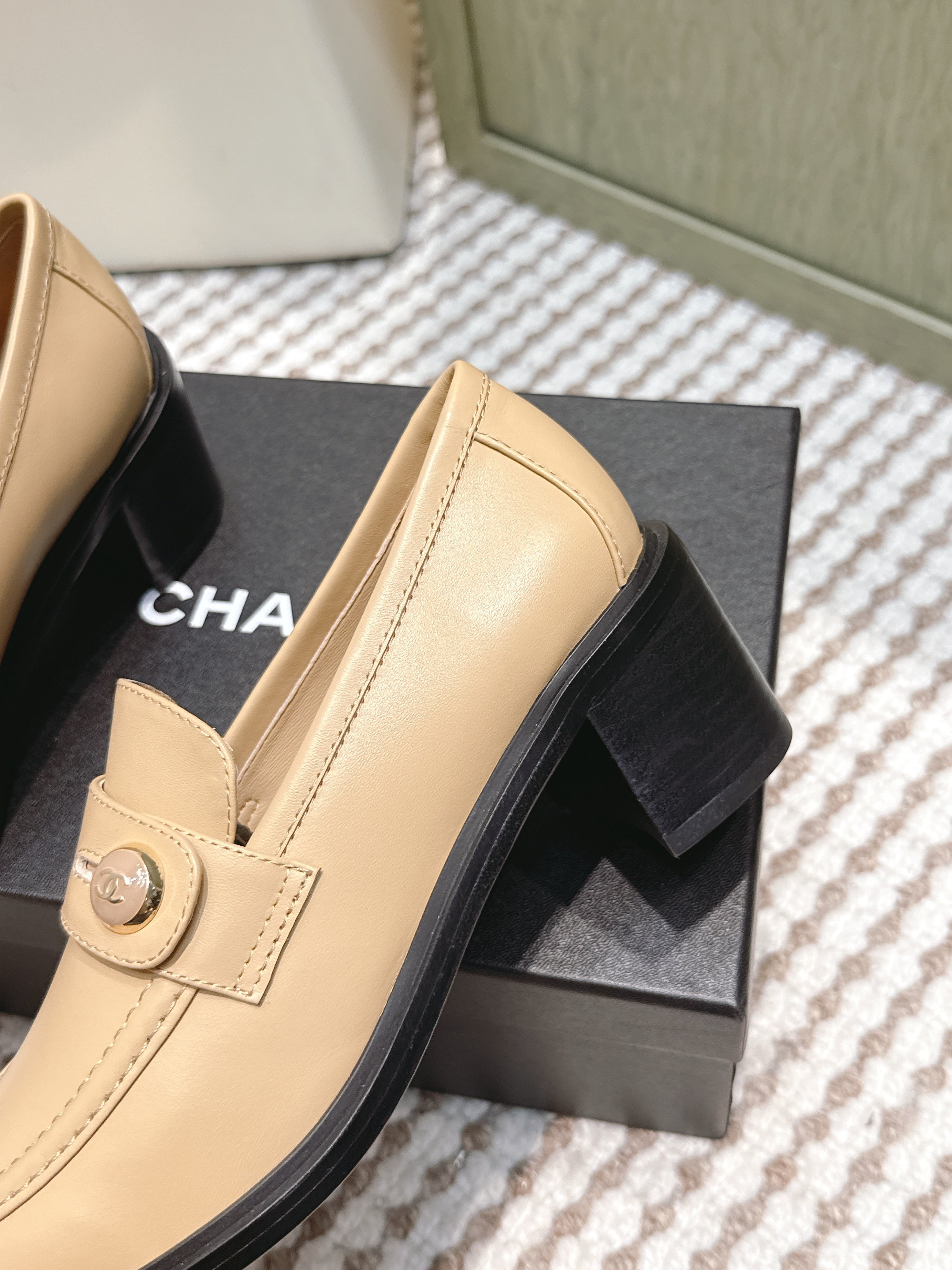 CC 26SS Loafers 6cm Beige Cowhide 653496