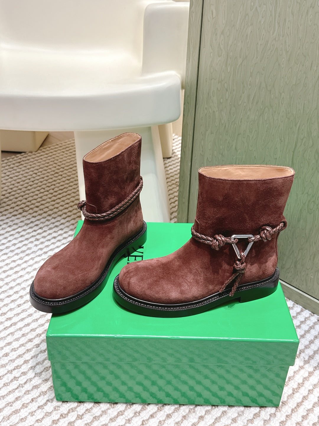 BV James Ankle Boot Brown Suede 548536