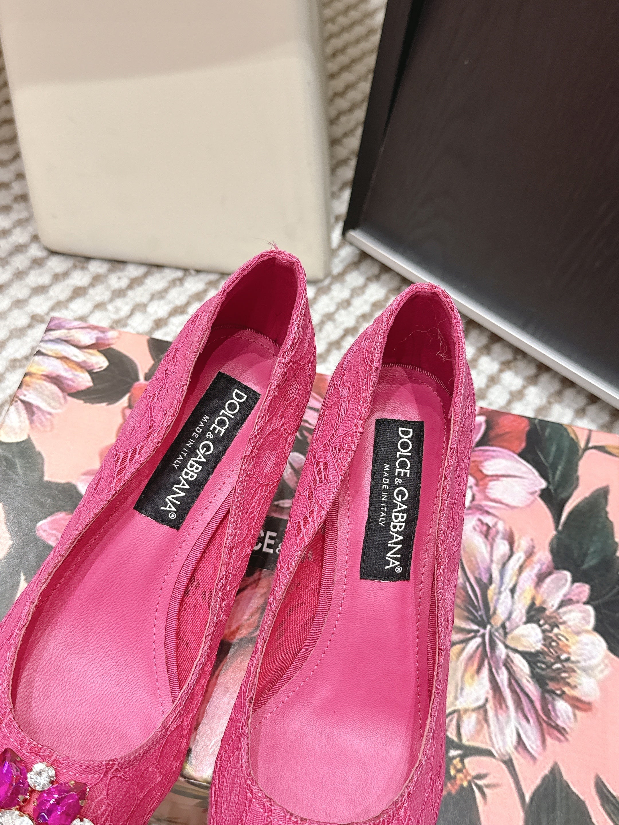 DG Pumps Crystals 6.5cm Hot Pink Taormina Lace 663077