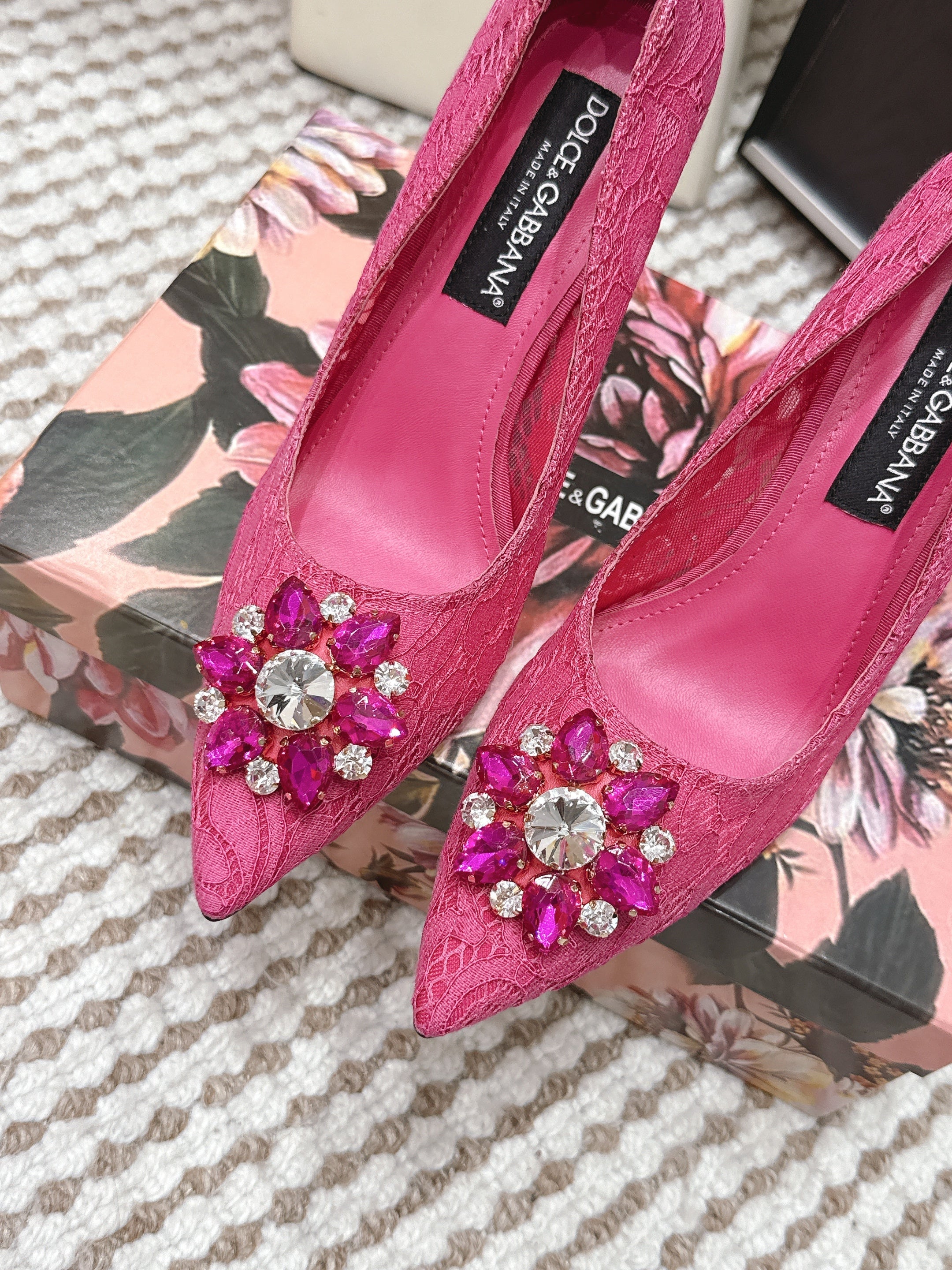 DG Pumps Crystals 9cm Hot Pink Taormina Lace 663083