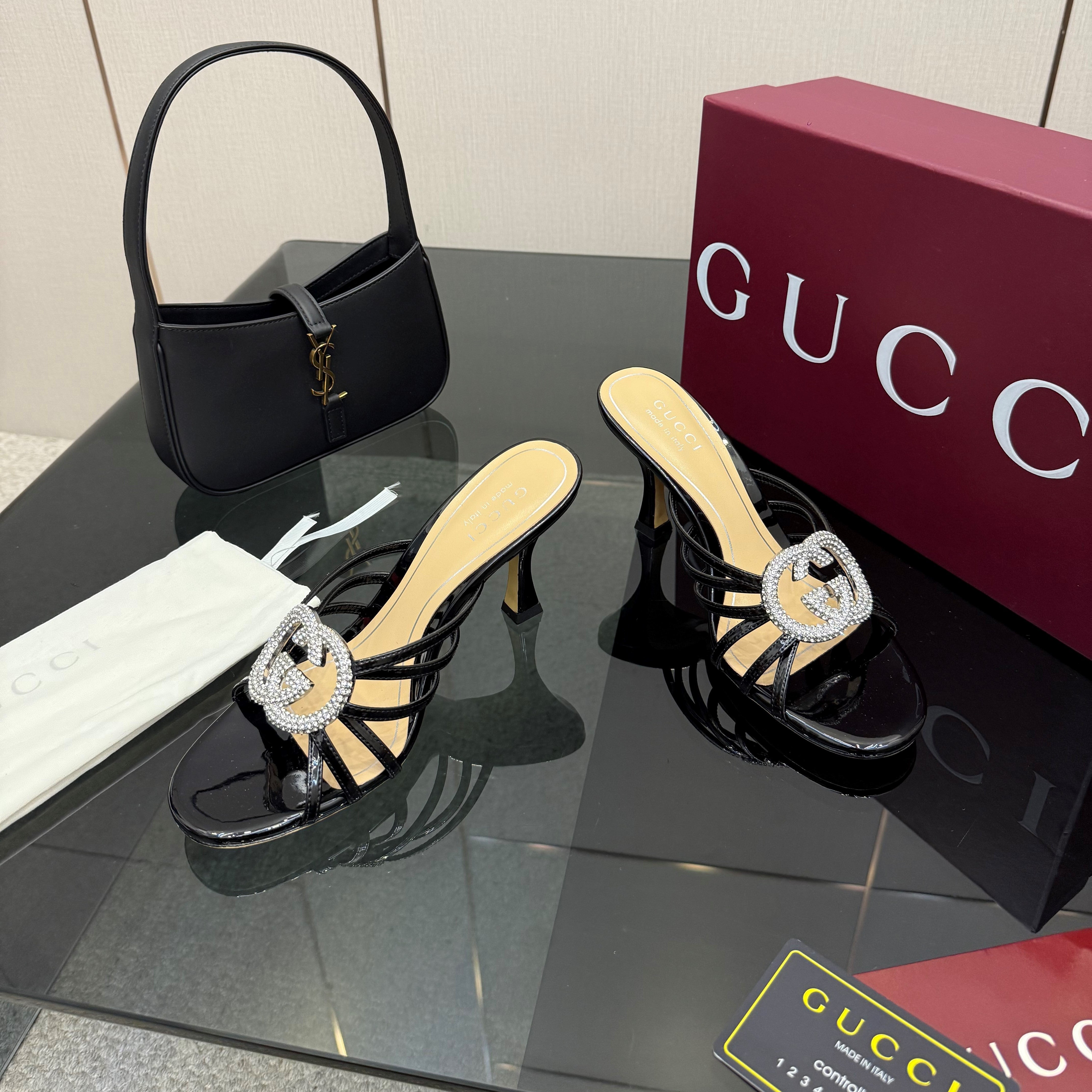 Women's Slide 85mm With Crystal Interlocking G Black Patent Leather