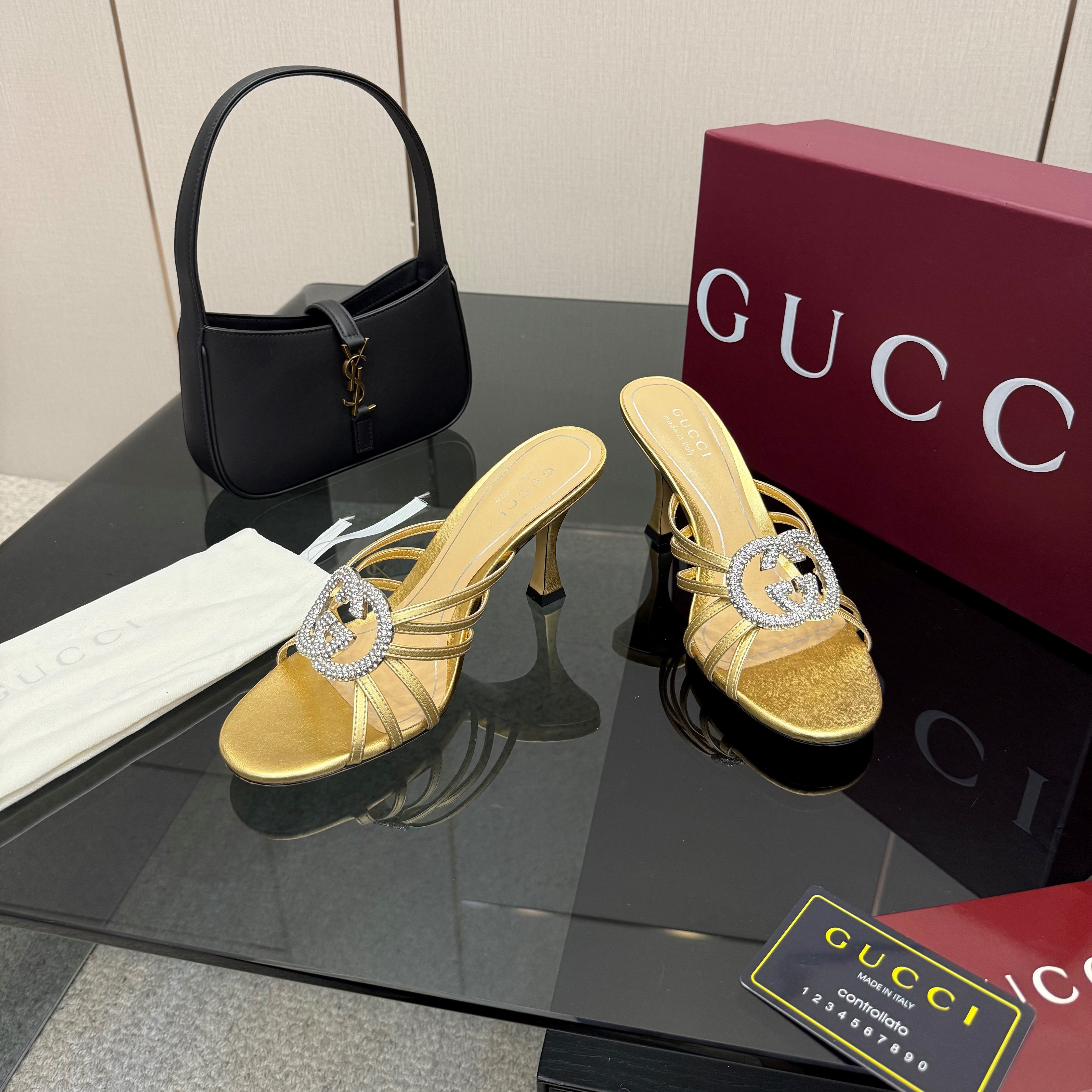 Women's Slide 85mm With Crystal Interlocking G Gold Leather