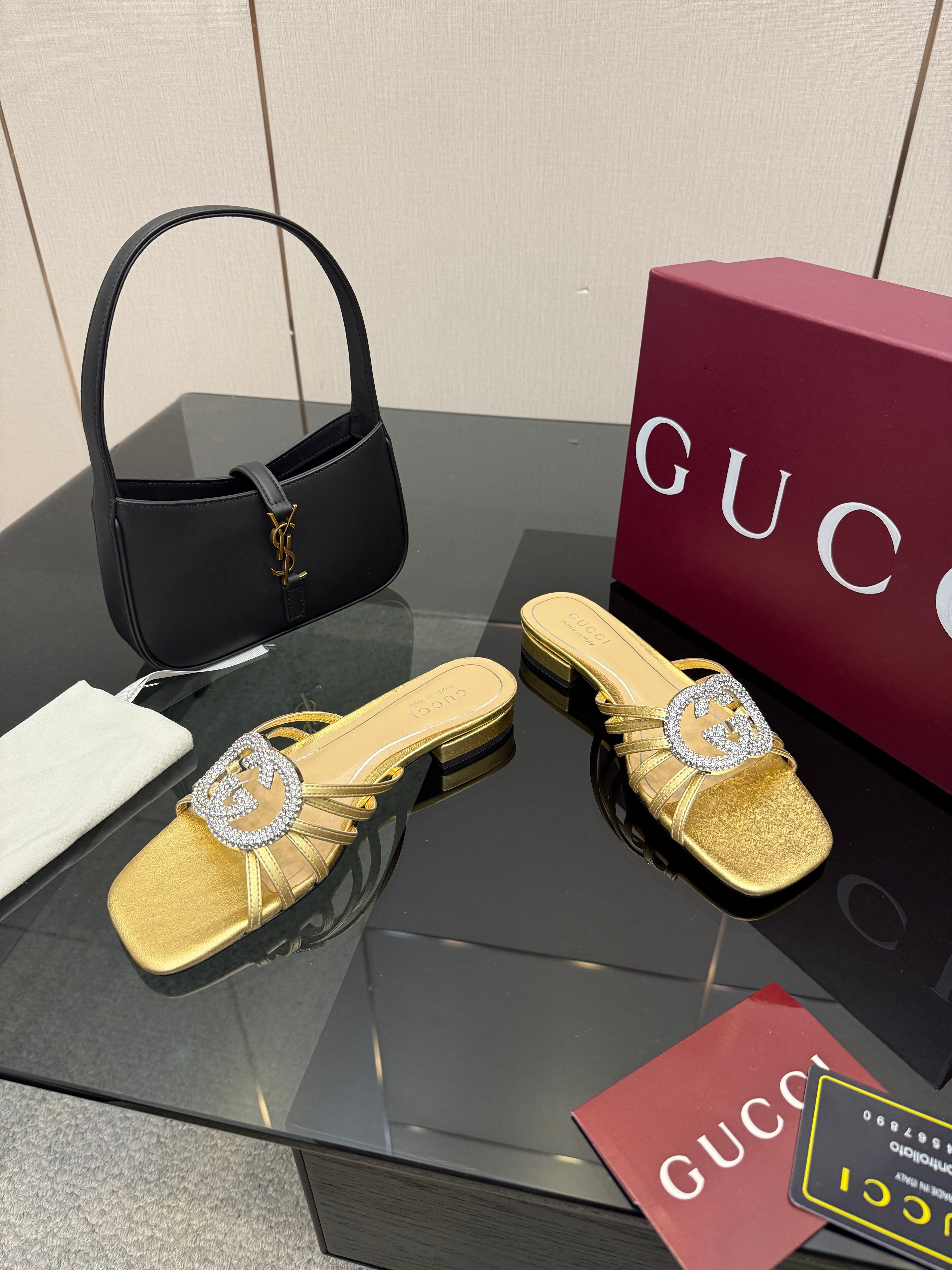 Women's Slide 25mm With Crystal Interlocking G Sliver Leather