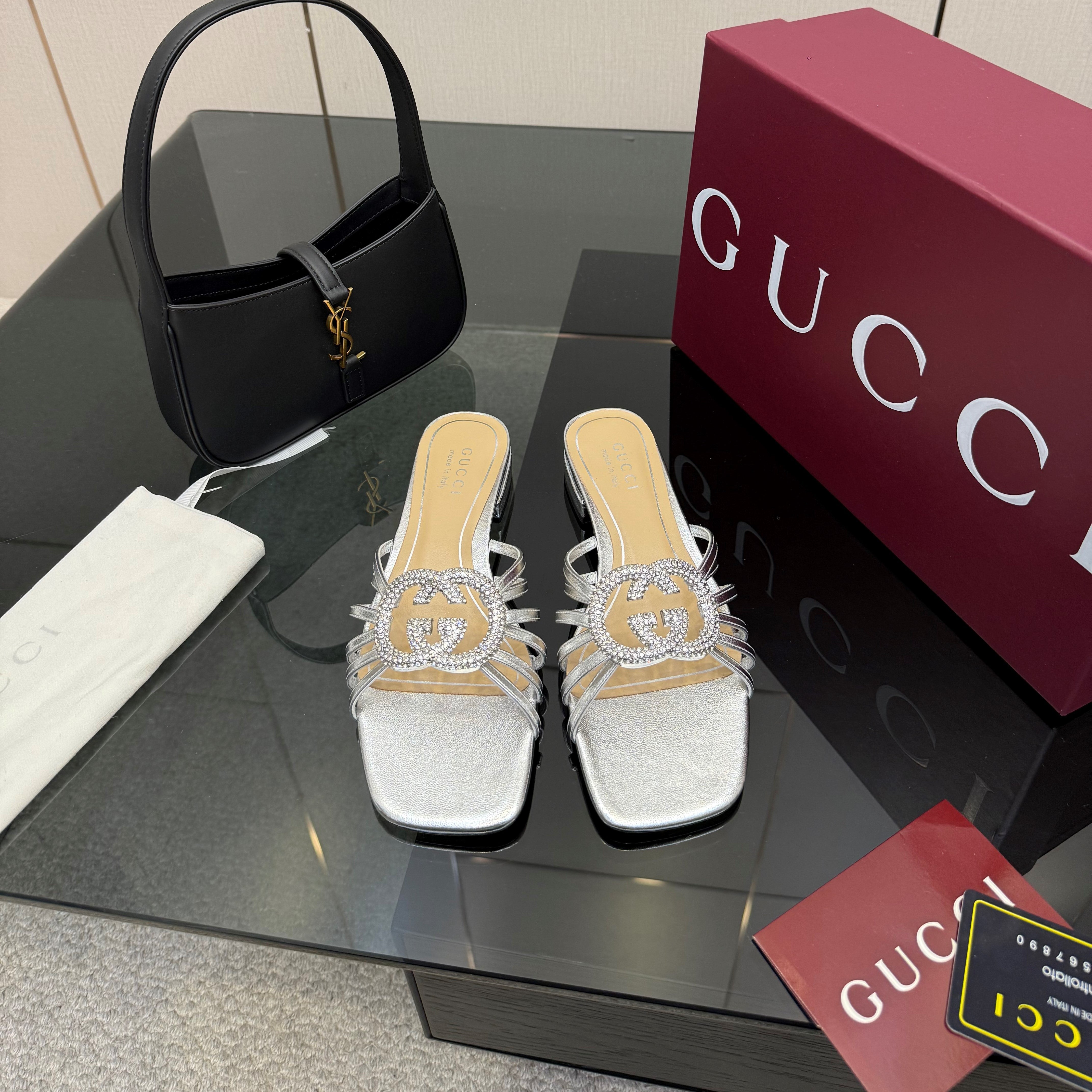 Women's Slide 25mm With Crystal Interlocking G Sliver Metalic Leather