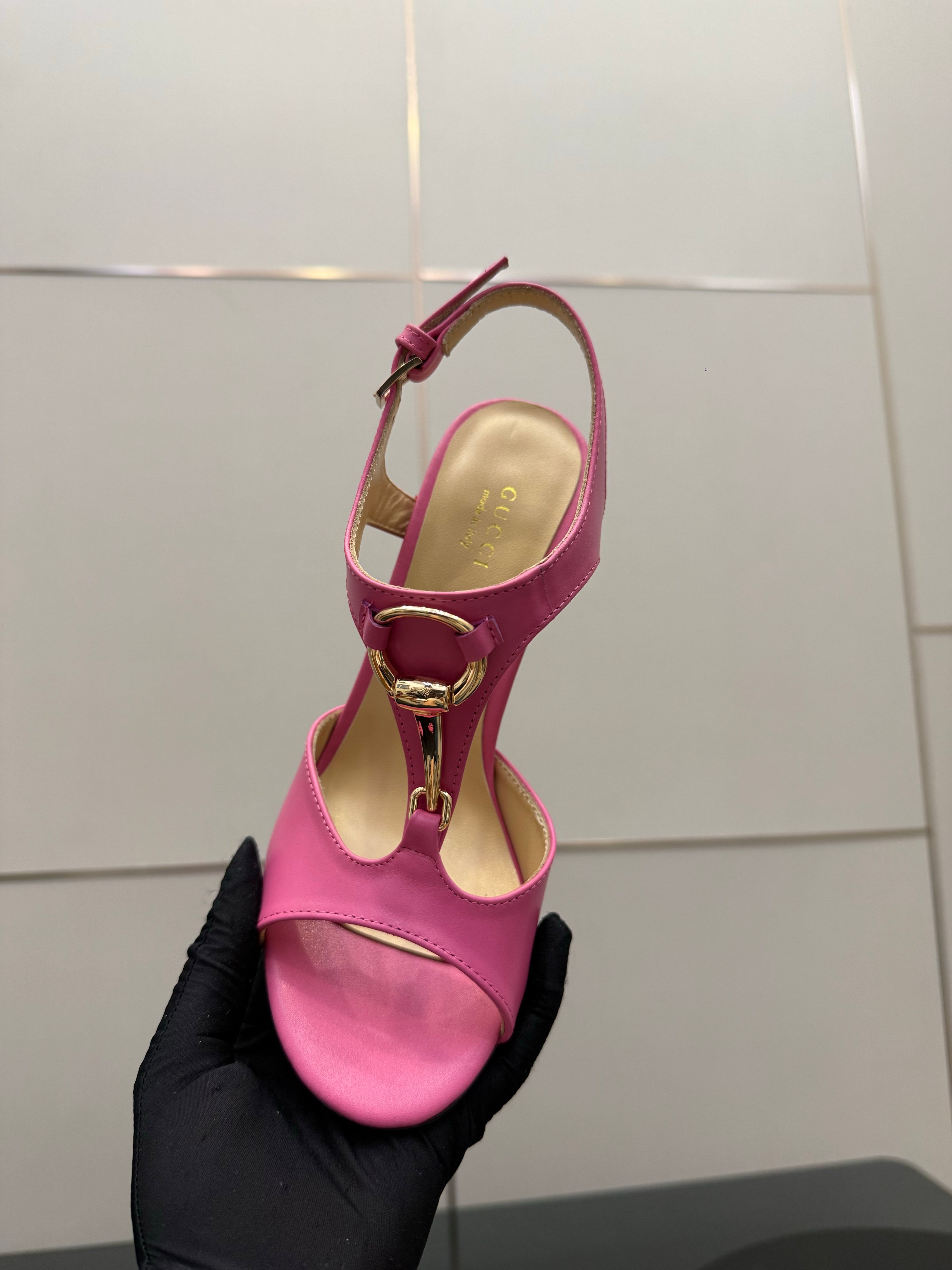 GG G-Buckle High-Heeled Sandals 10.5cm Pink Cowhide 725307