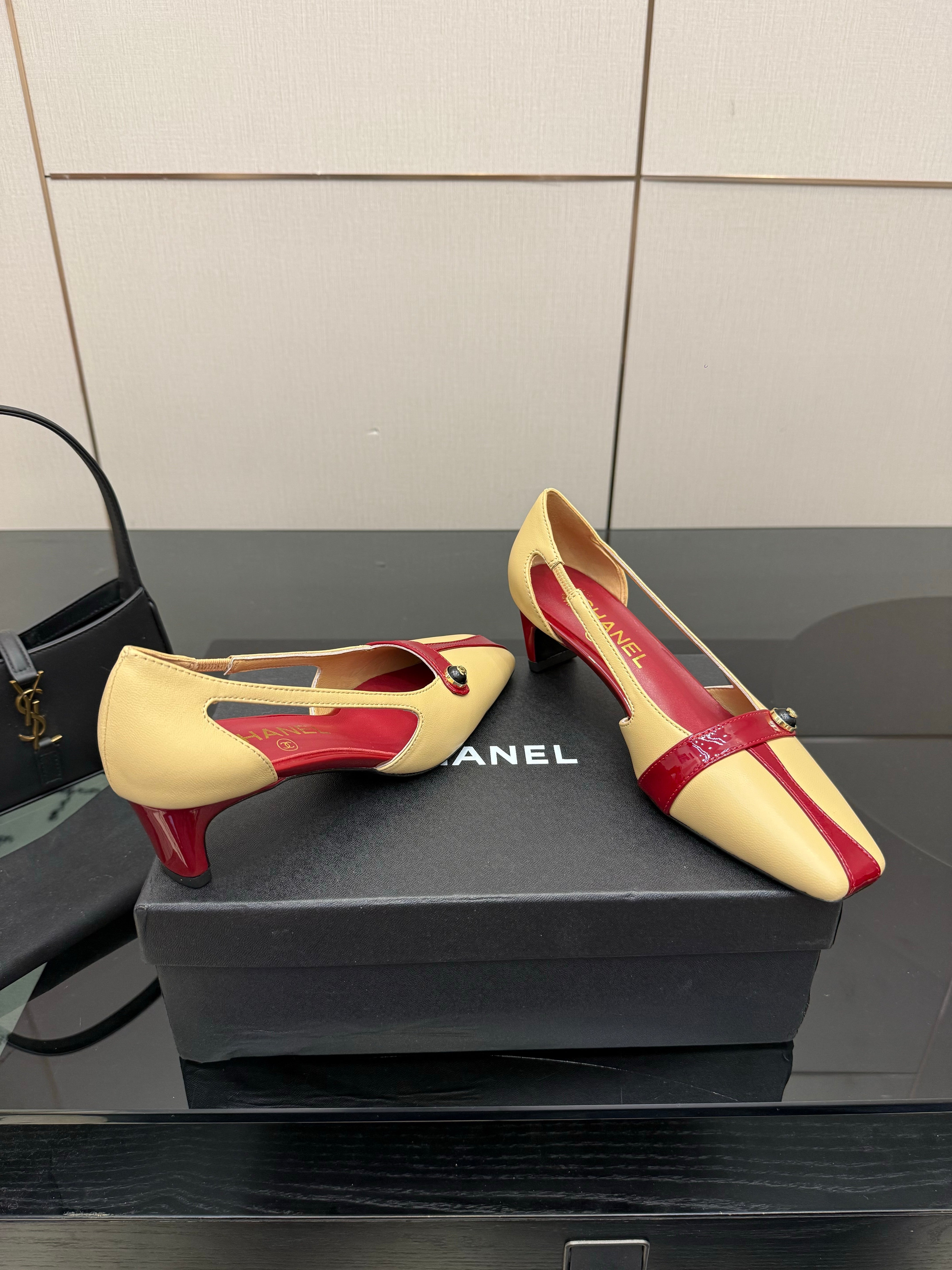 CC 26P Slingback 5cm Beige Red Lambskin Patent Leather 791604