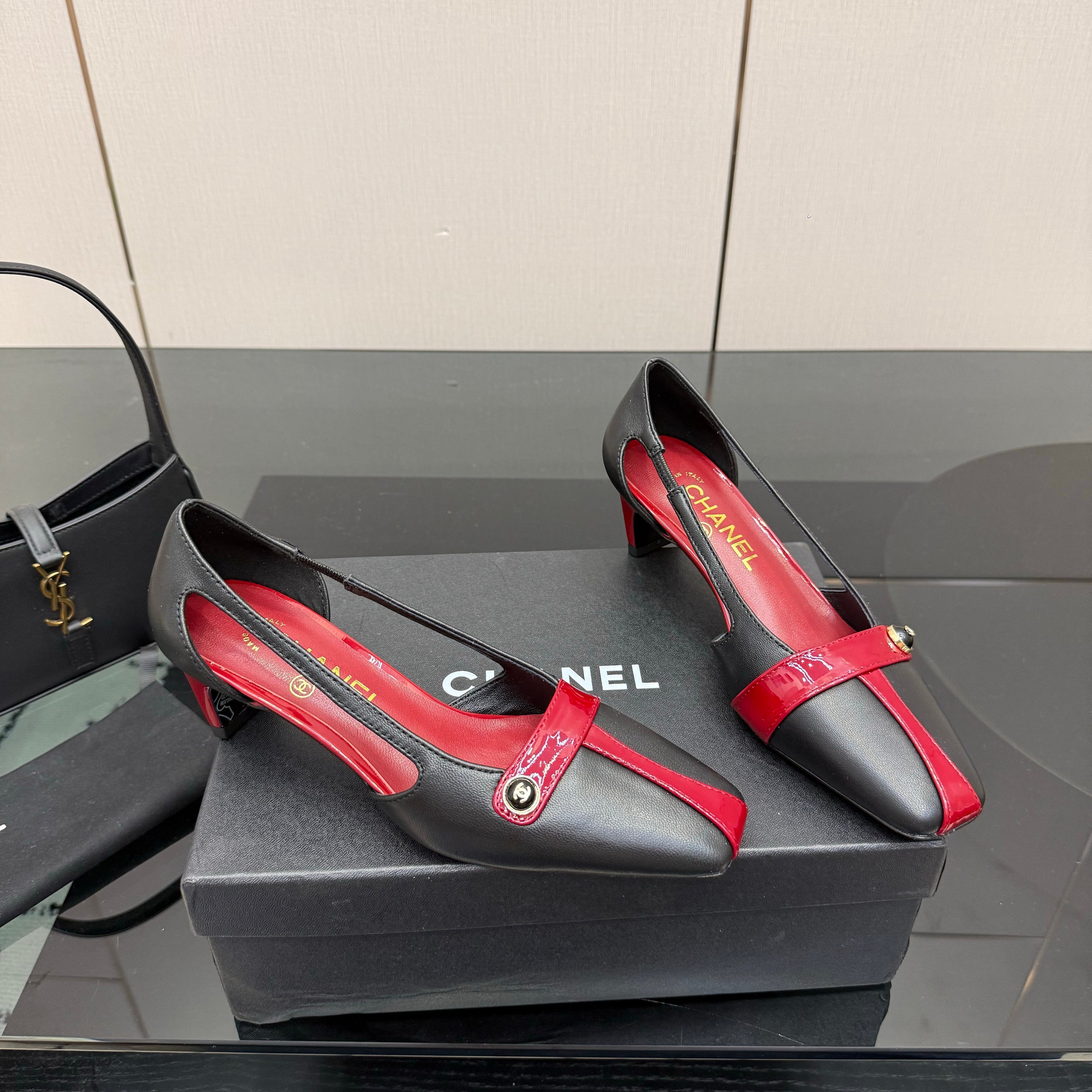 CC 26P Slingback 5cm Red Black Lambskin Patent Leather 791607