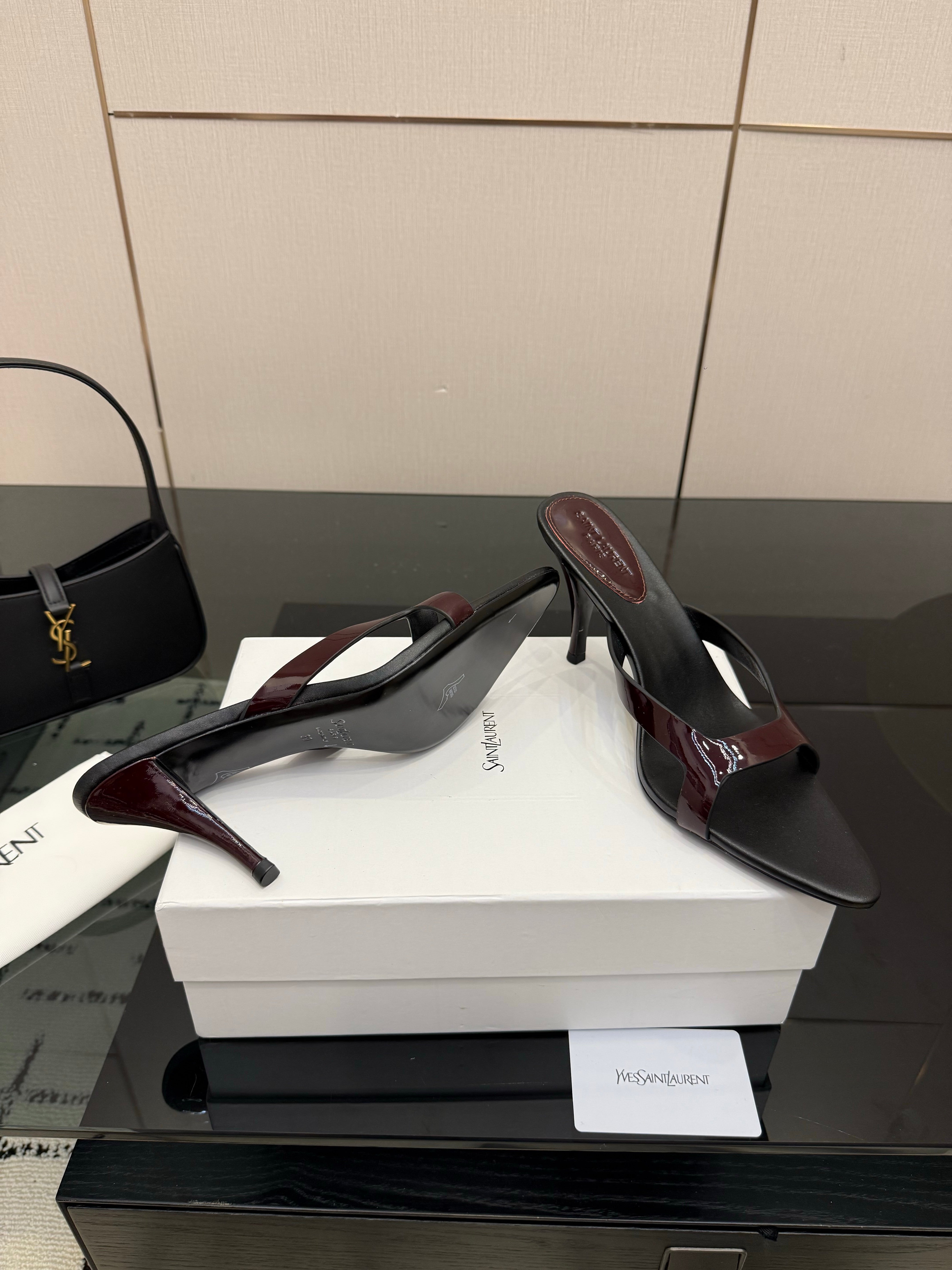 YSL Sandal 9cm Black Burgundy Cowhide 828246