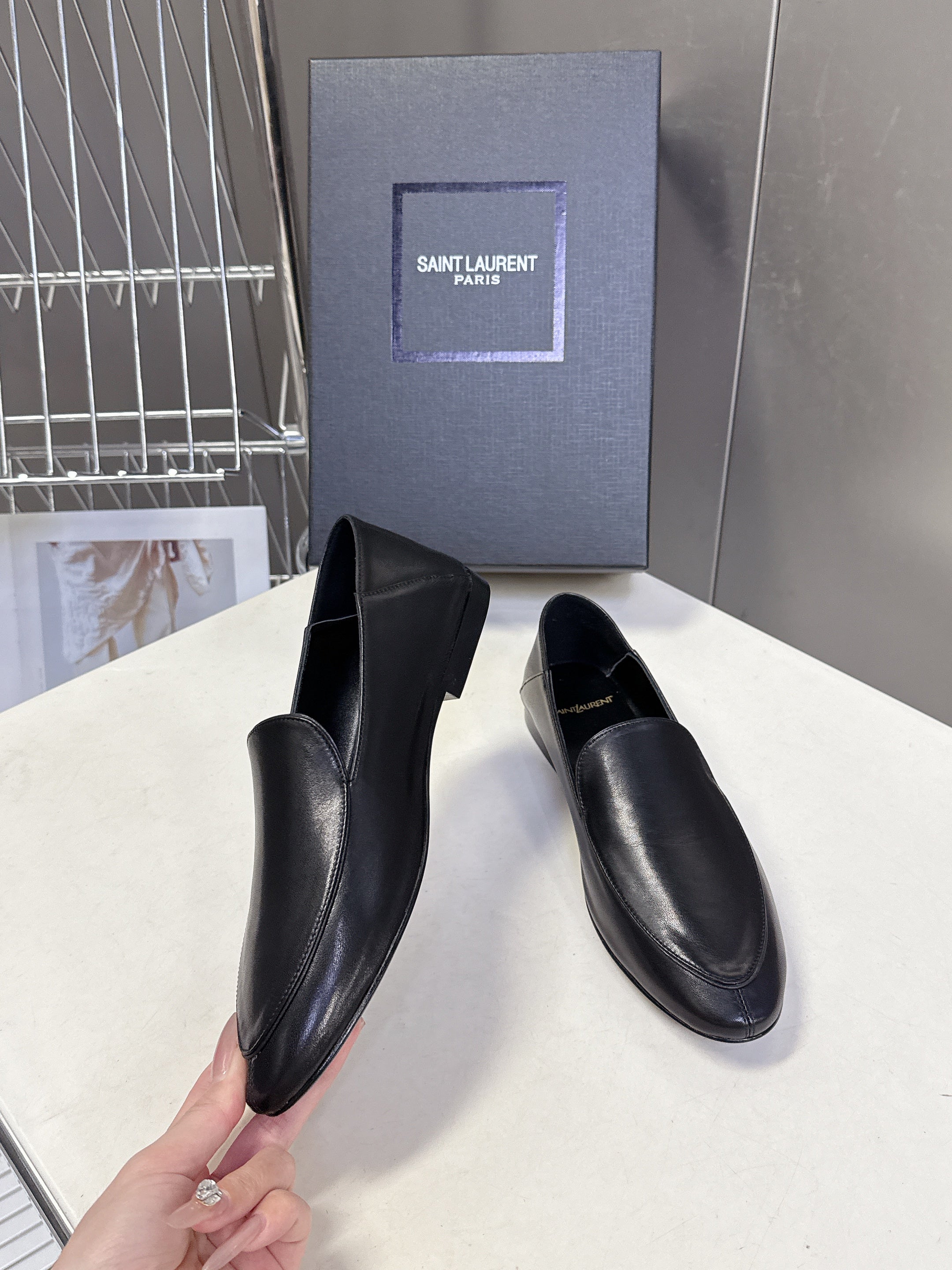 YSL 26s Loafer Black Glossy Leather 635589