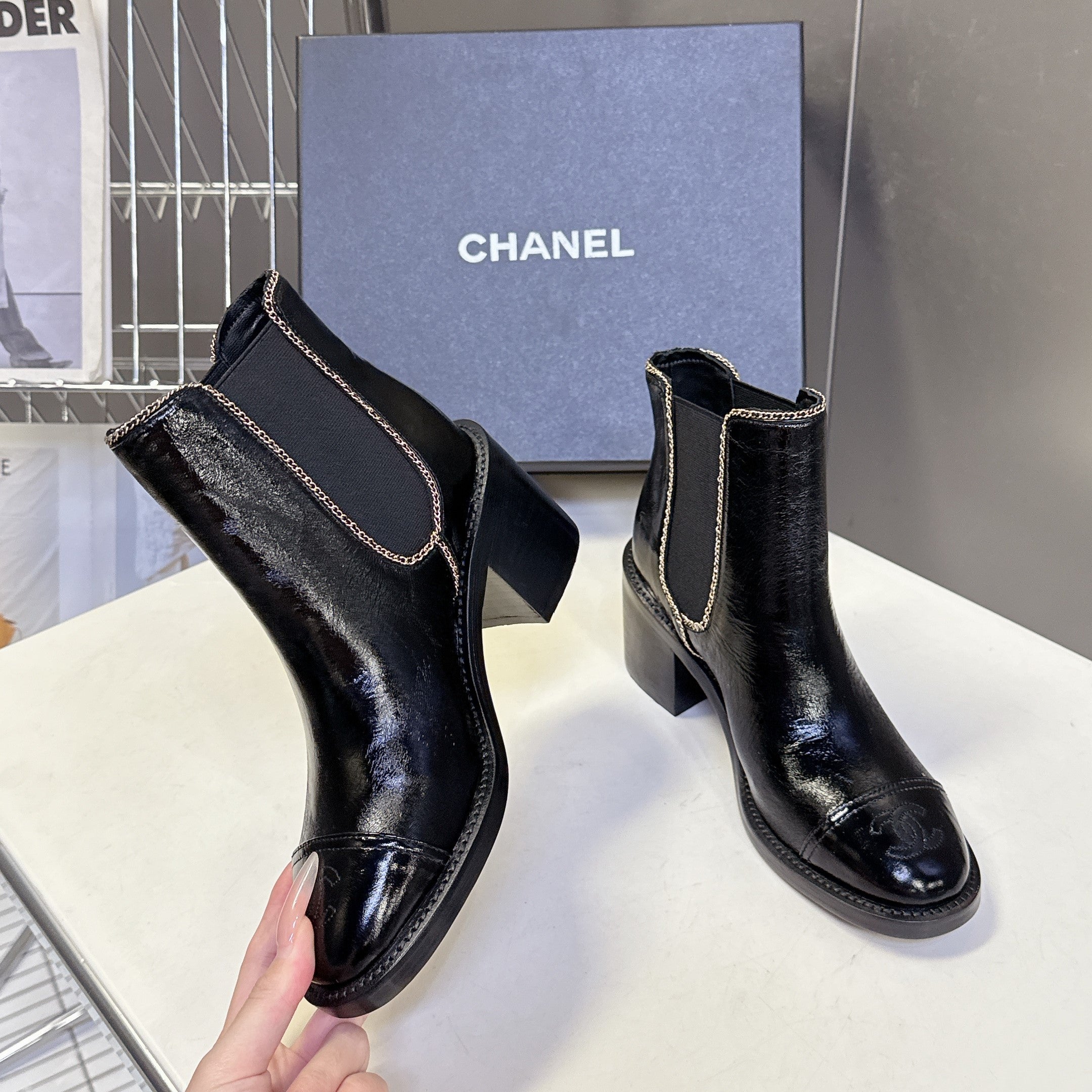 CC 26s Chain-Embellished Ankle Boots Black Glossy Lambskin 948056