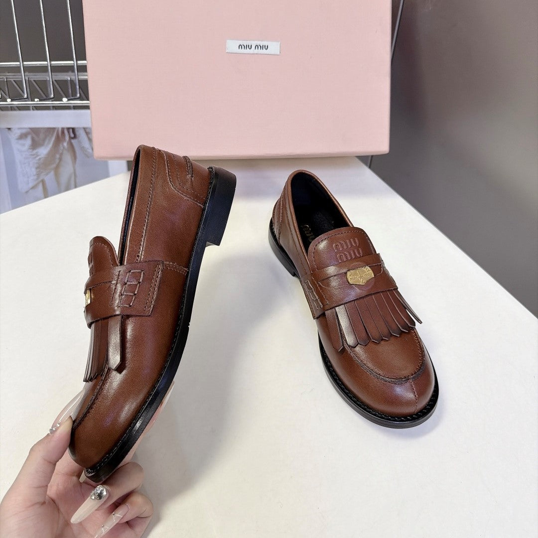 Miu 26s Fringe Loafers Chocolate Glossy Leather 994220