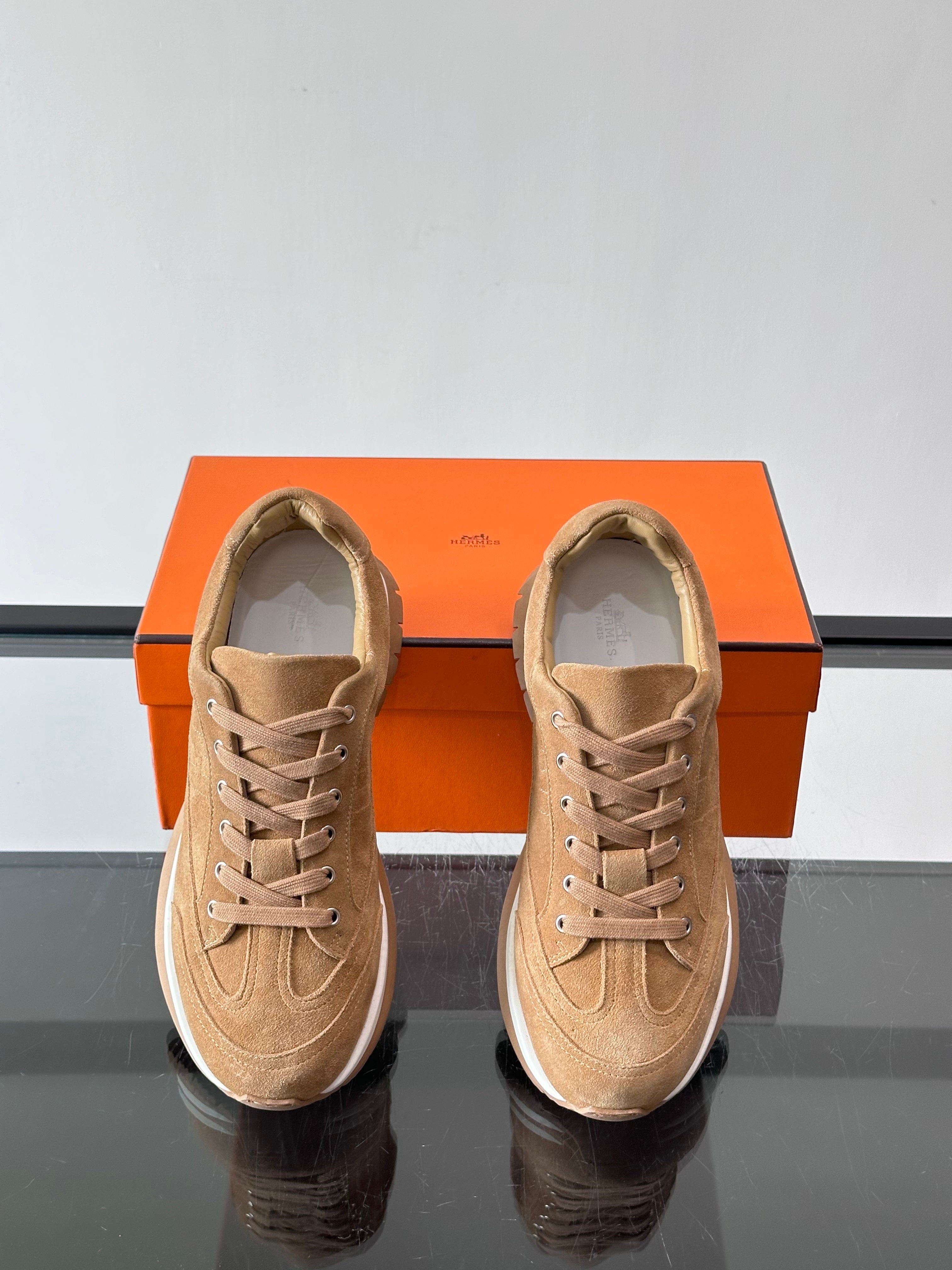 HM Libera Sneaker Beige Albtre Suede Calfskin 890448
