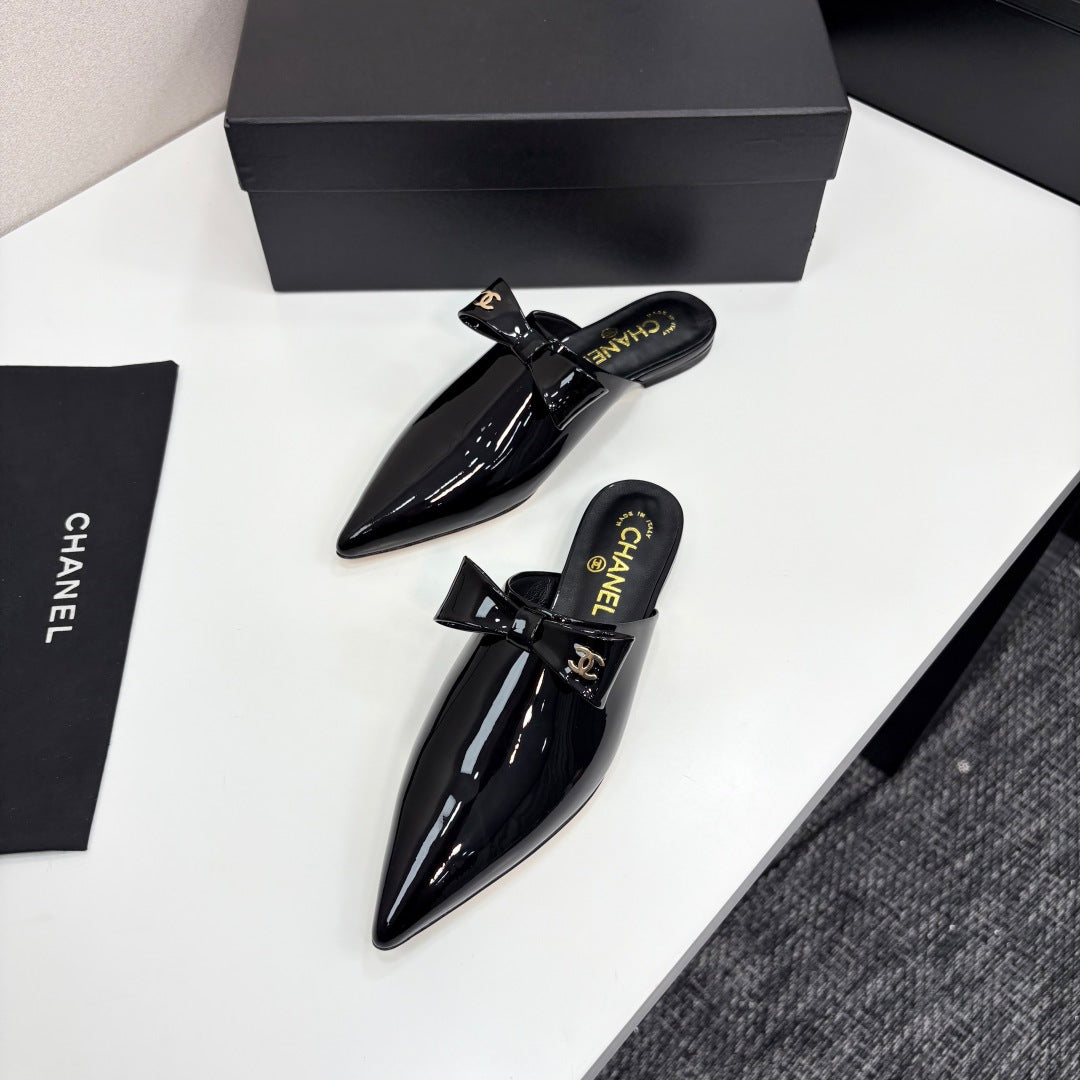 CC 25 Point-Toe Flat Mule Black Patent Calfskin 352472