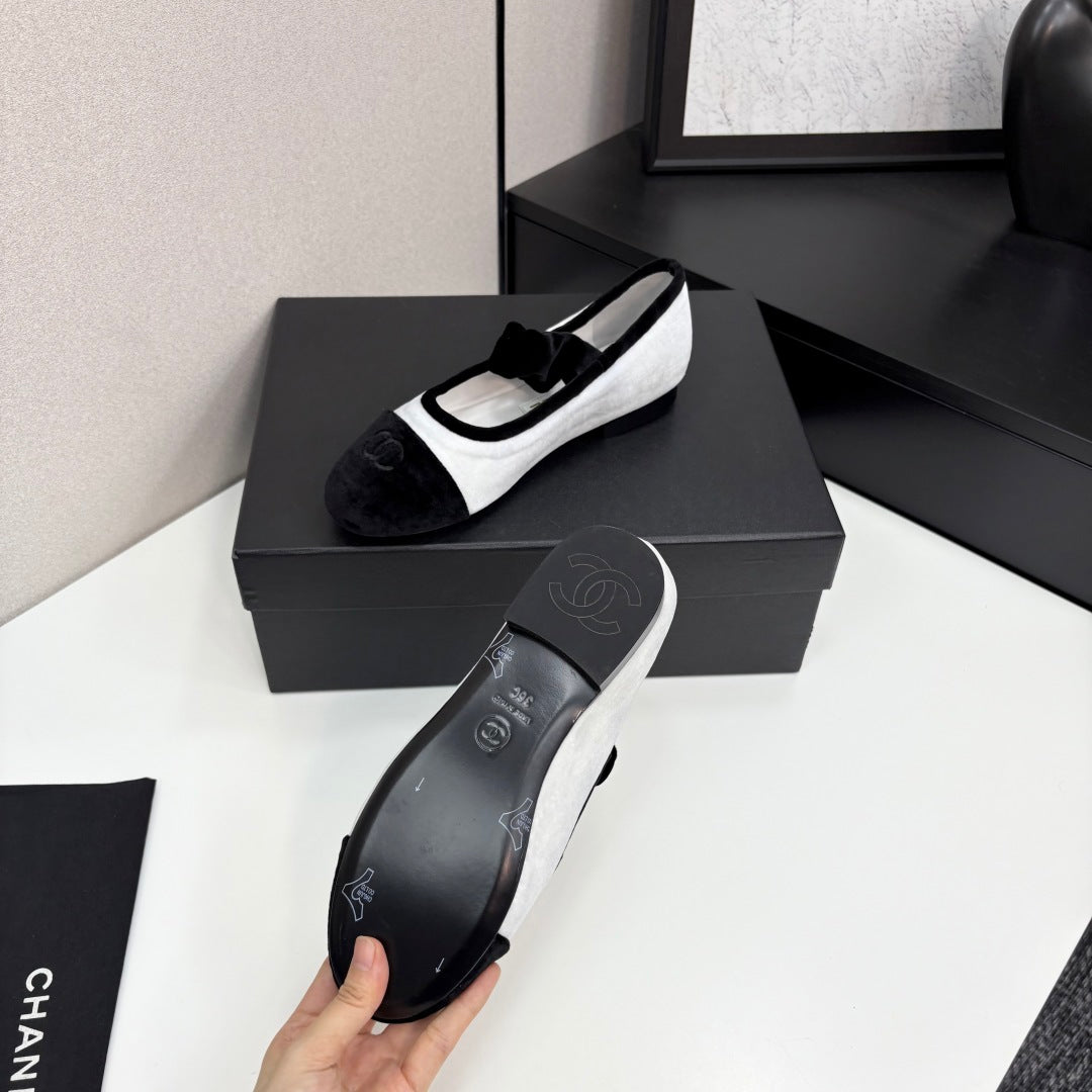 CC 25 Mary Janes In Black White Velvet And Sheepskin 352464