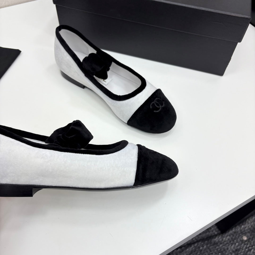 CC 25 Mary Janes In Black White Velvet And Sheepskin 352464