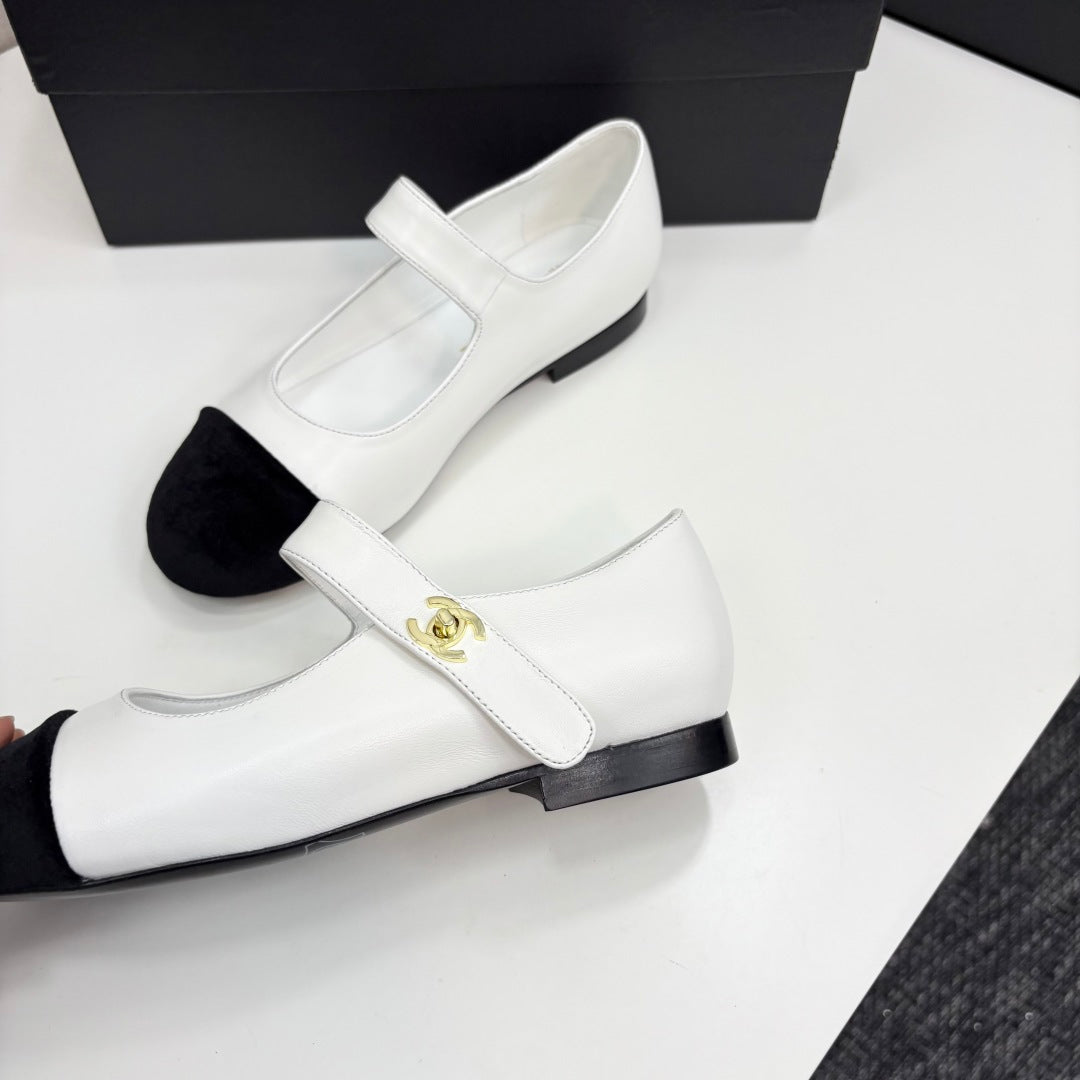 CC 25 Mary Janes In White Sheepskin And Black Grosgrain 352466