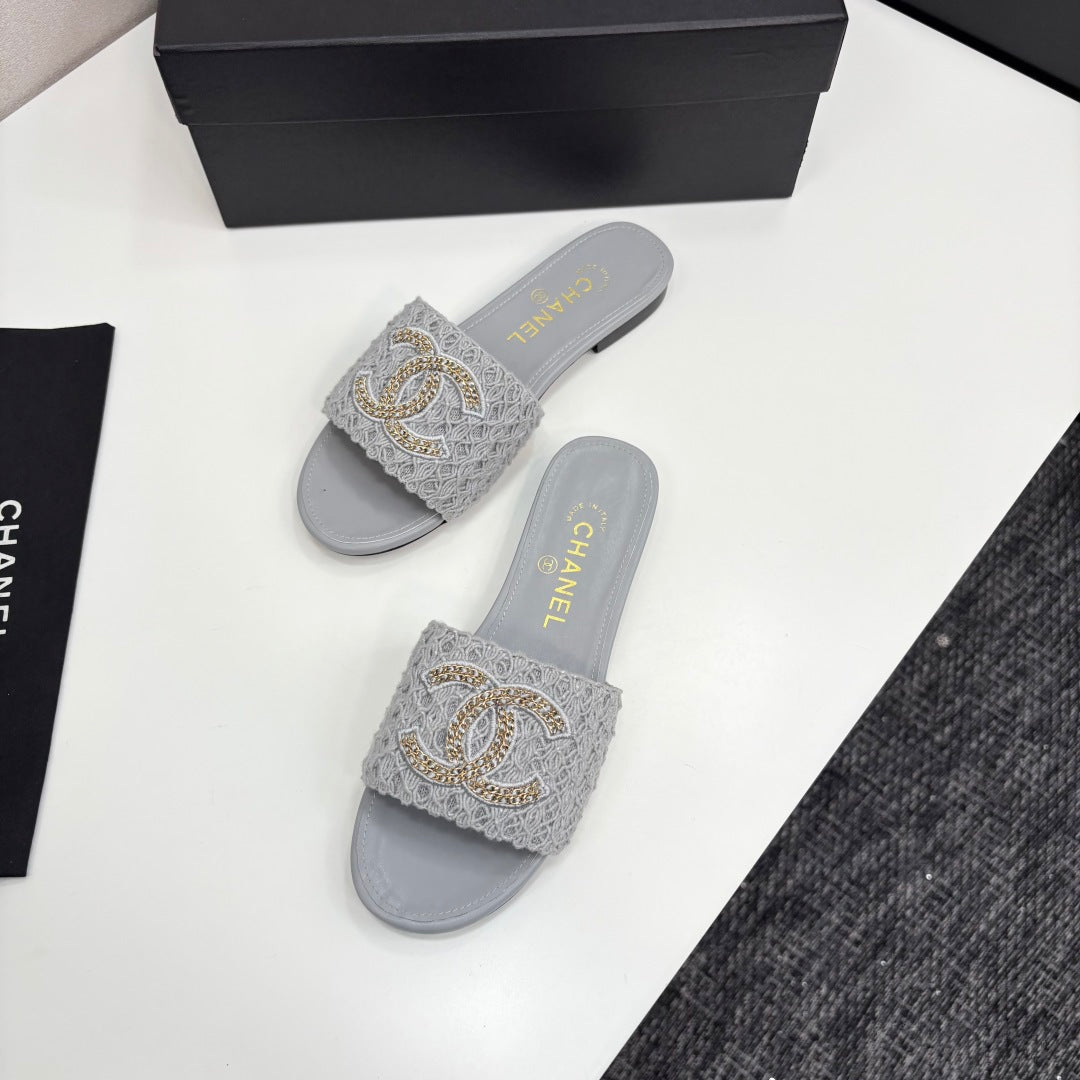 CC 25 Doubble Chain Embroidered Slippers Grey Fabric And Sheepskin 352494