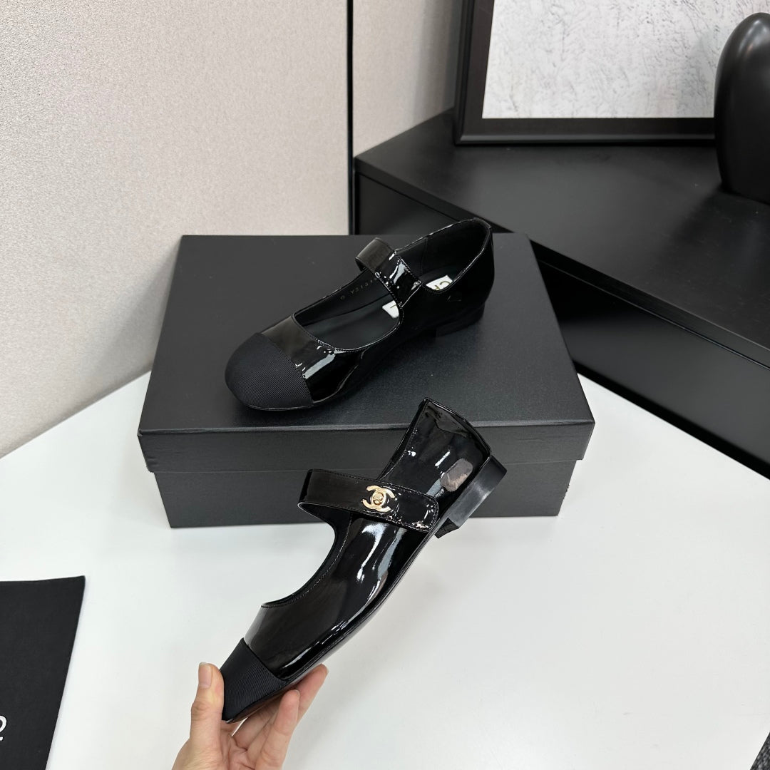 CC25 Mary Janes Black Patent Cowhide And Grosgrain 352505
