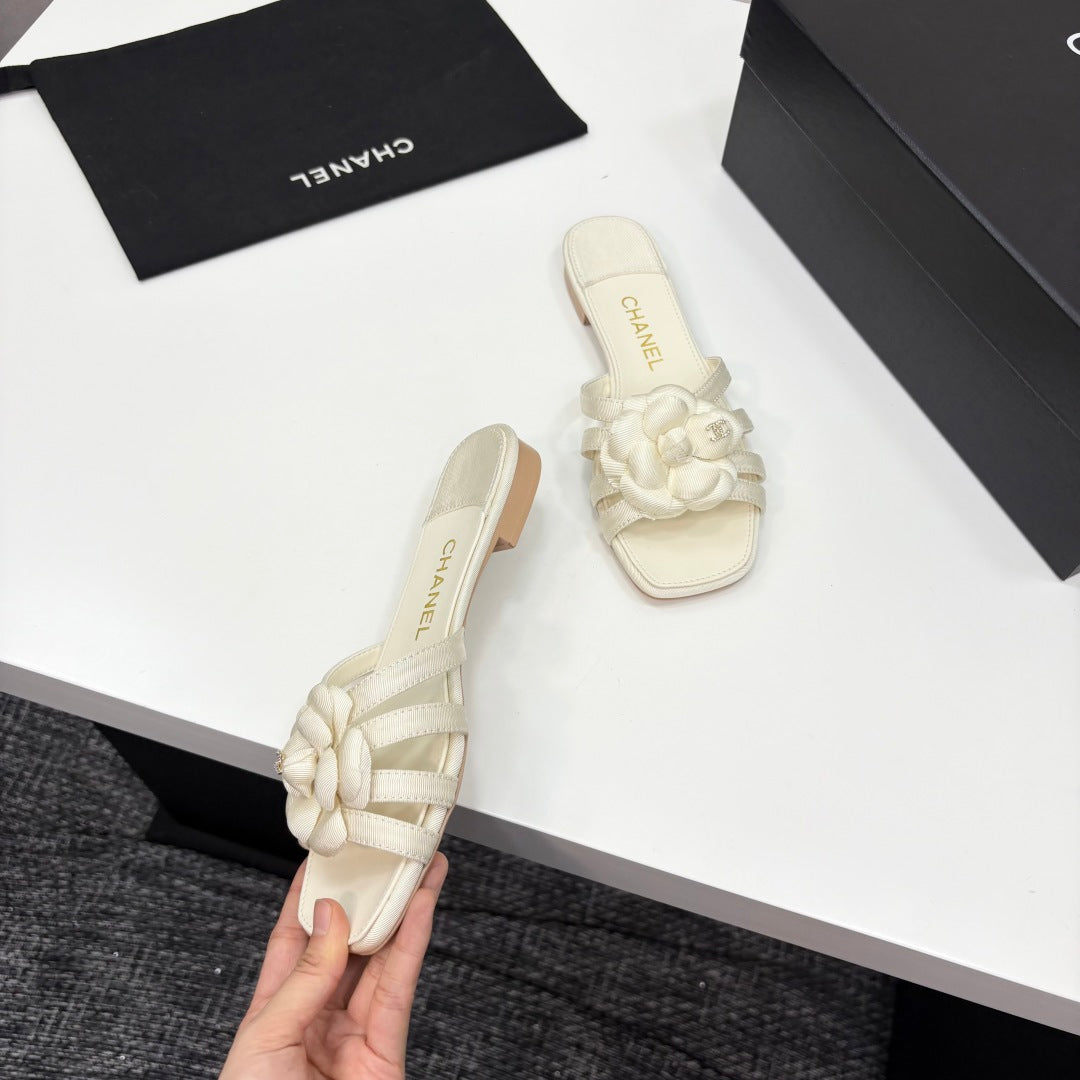 CC 25 Camellia Open Flat Mule Ivory Sheepskin And Fabric 368849
