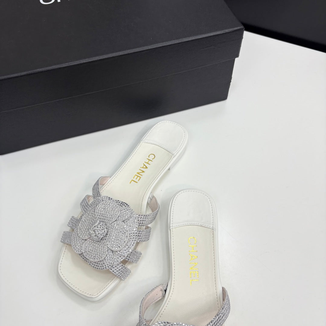 CC 25 Camellia Open Flat Mule Silver Stone Grain And Sheepskin 368852