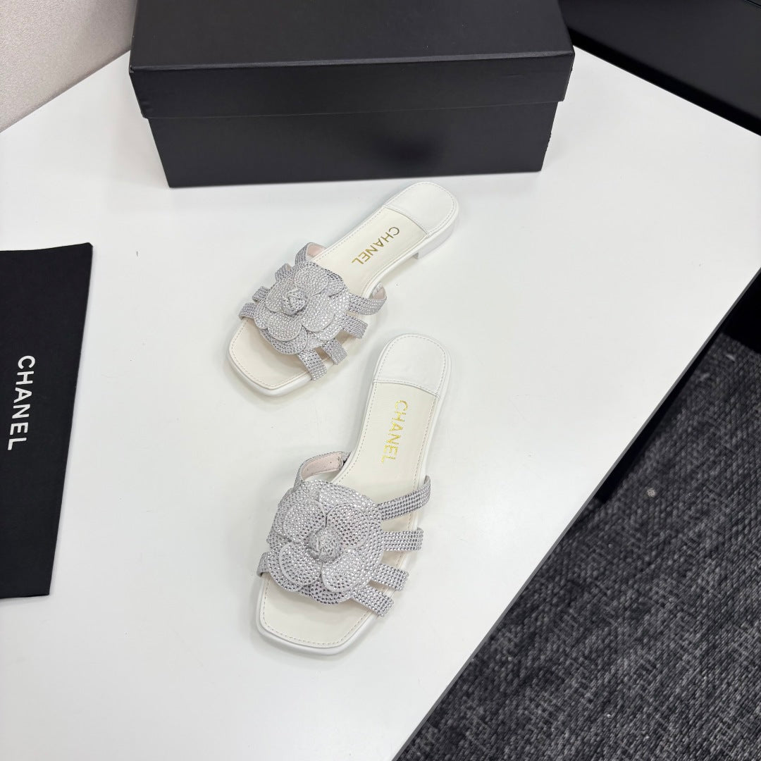 CC 25 Camellia Open Flat Mule Silver Stone Grain And Sheepskin 368852