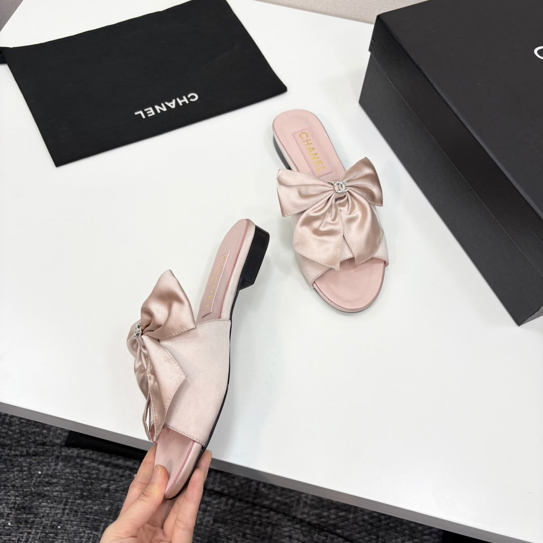 CC 25 Big Bow Mule Pink Satin And Sheepskin 368864