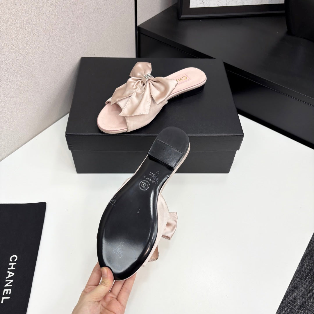 CC 25 Big Bow Mule Pink Satin And Sheepskin 368864